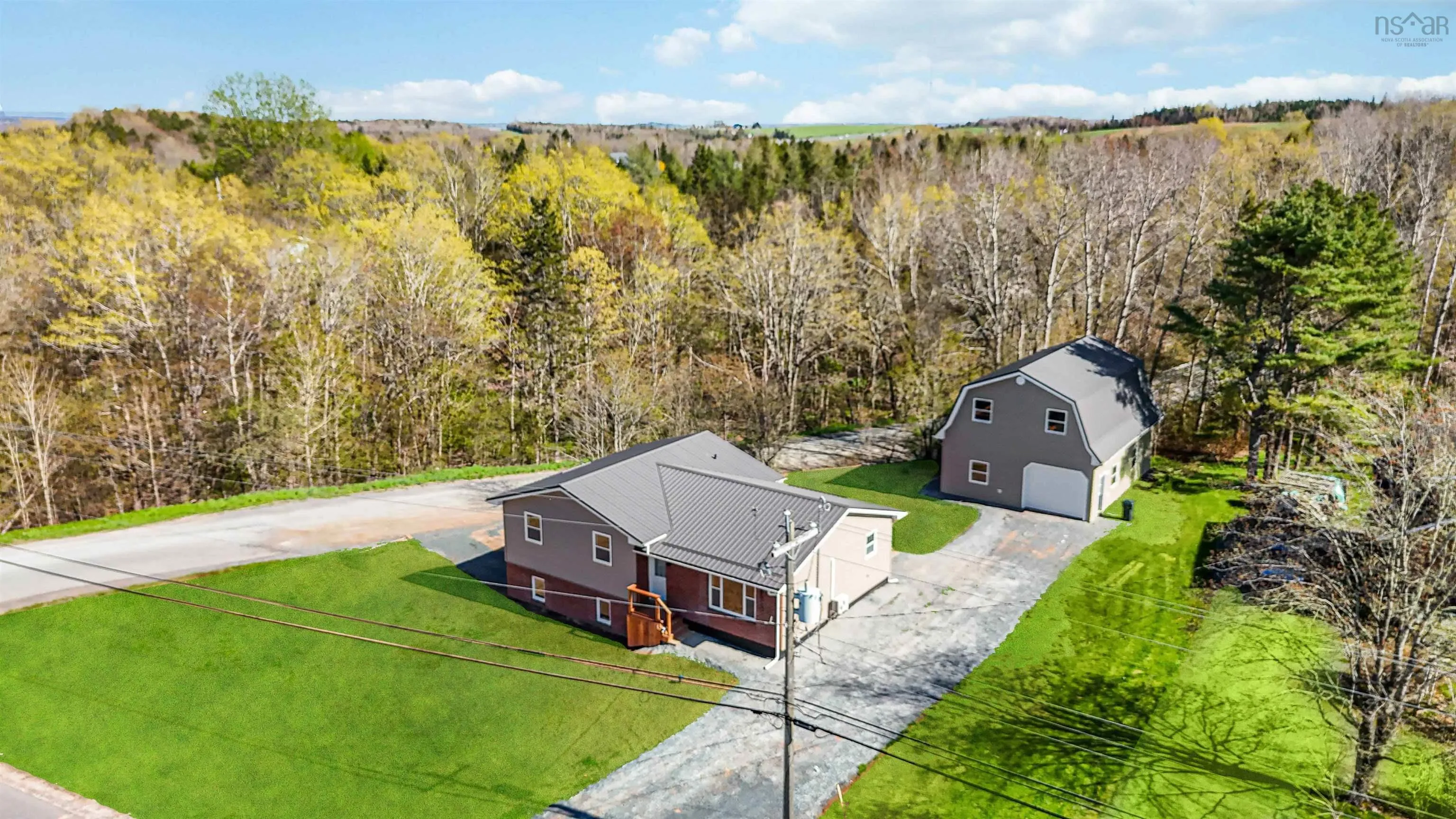 39 Robinson Road, Mill Village, NS B0N 2H0, 5 Bedrooms Bedrooms, ,2 BathroomsBathrooms,Residential,For Sale,Robinson,202511254