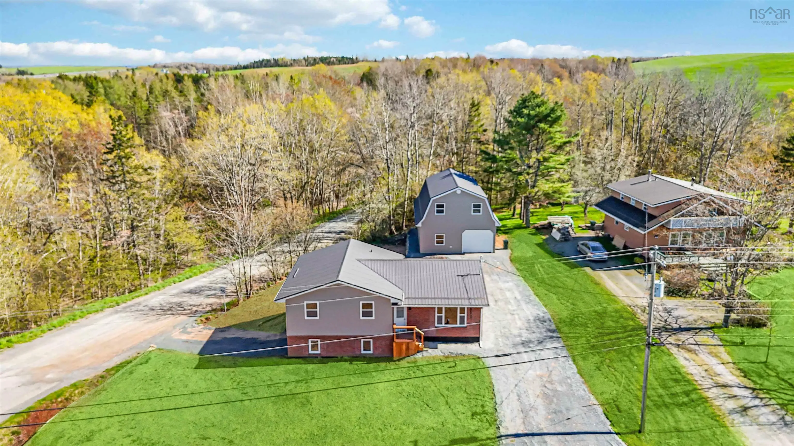 39 Robinson Road, Mill Village, NS B0N 2H0, 5 Bedrooms Bedrooms, ,2 BathroomsBathrooms,Residential,For Sale,Robinson,202511254