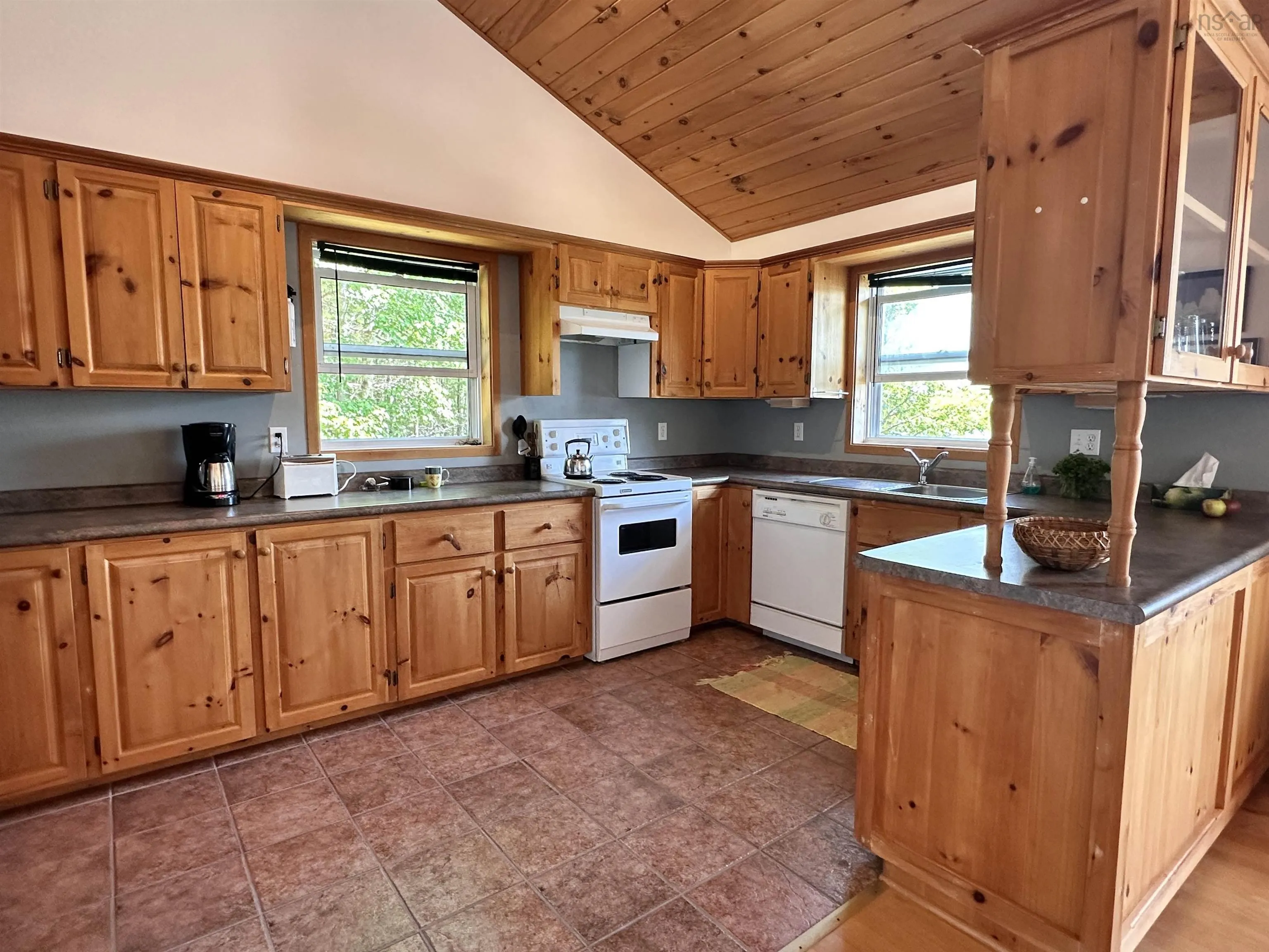 98 Lakeview Drive, Westfield, NS B0T 1B0, 2 Bedrooms Bedrooms, ,1 BathroomBathrooms,Residential,For Sale,Lake View,202519087
