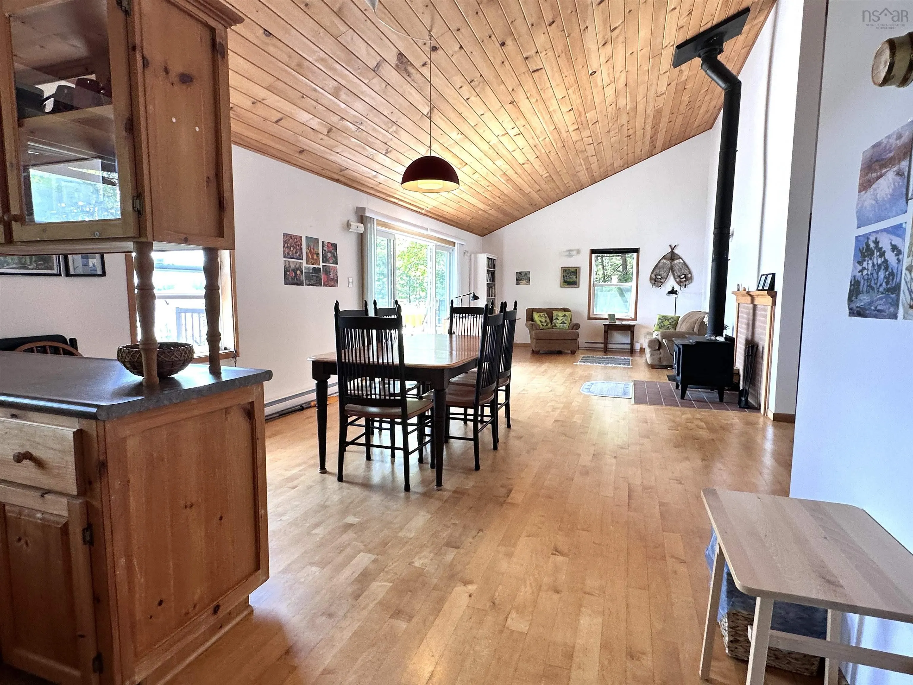 98 Lakeview Drive, Westfield, NS B0T 1B0, 2 Bedrooms Bedrooms, ,1 BathroomBathrooms,Residential,For Sale,Lake View,202519087