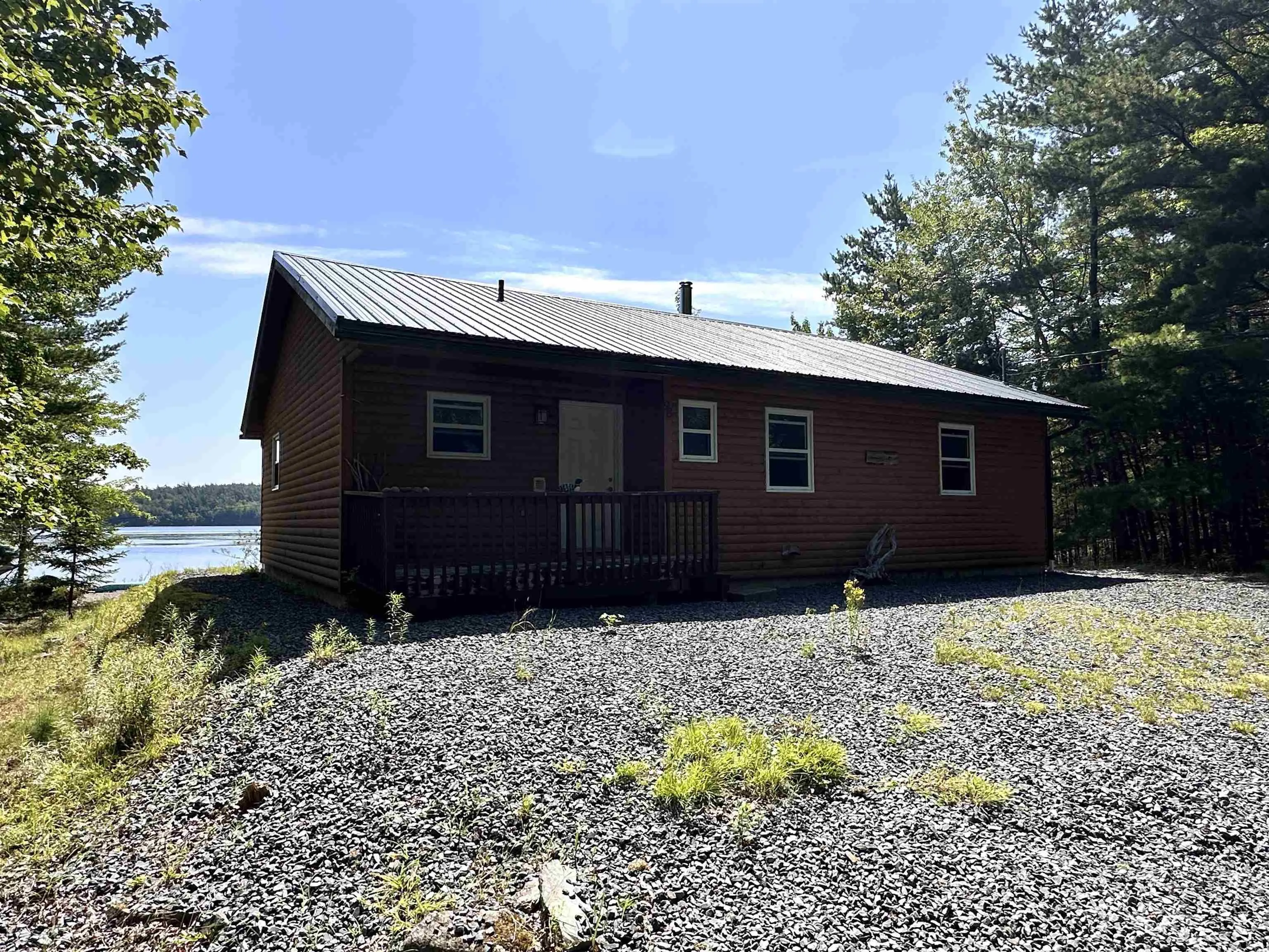98 Lakeview Drive, Westfield, NS B0T 1B0, 2 Bedrooms Bedrooms, ,1 BathroomBathrooms,Residential,For Sale,Lake View,202519087