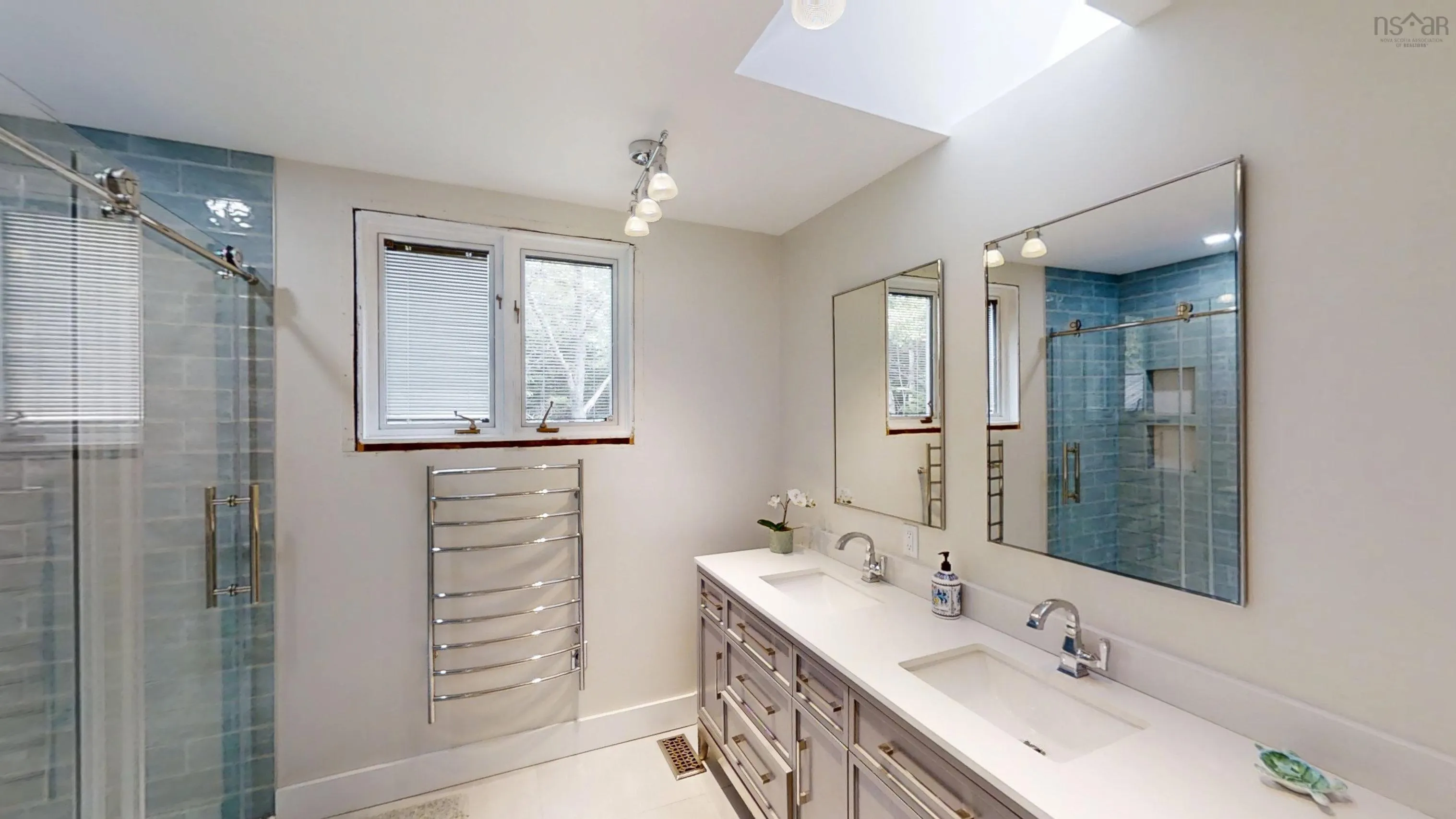 156 Parklea Drive, Head Of St. Margarets Bay, NS B3Z 2G5, 5 Bedrooms Bedrooms, ,5 BathroomsBathrooms,Residential,For Sale,Parklea,202520392