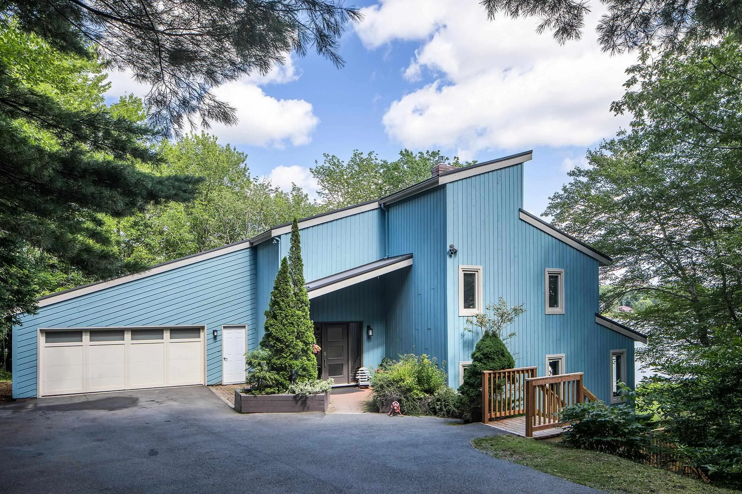 156 Parklea Drive, Head Of St. Margarets Bay, NS B3Z 2G5, 5 Bedrooms Bedrooms, ,5 BathroomsBathrooms,Residential,For Sale,Parklea,202520392