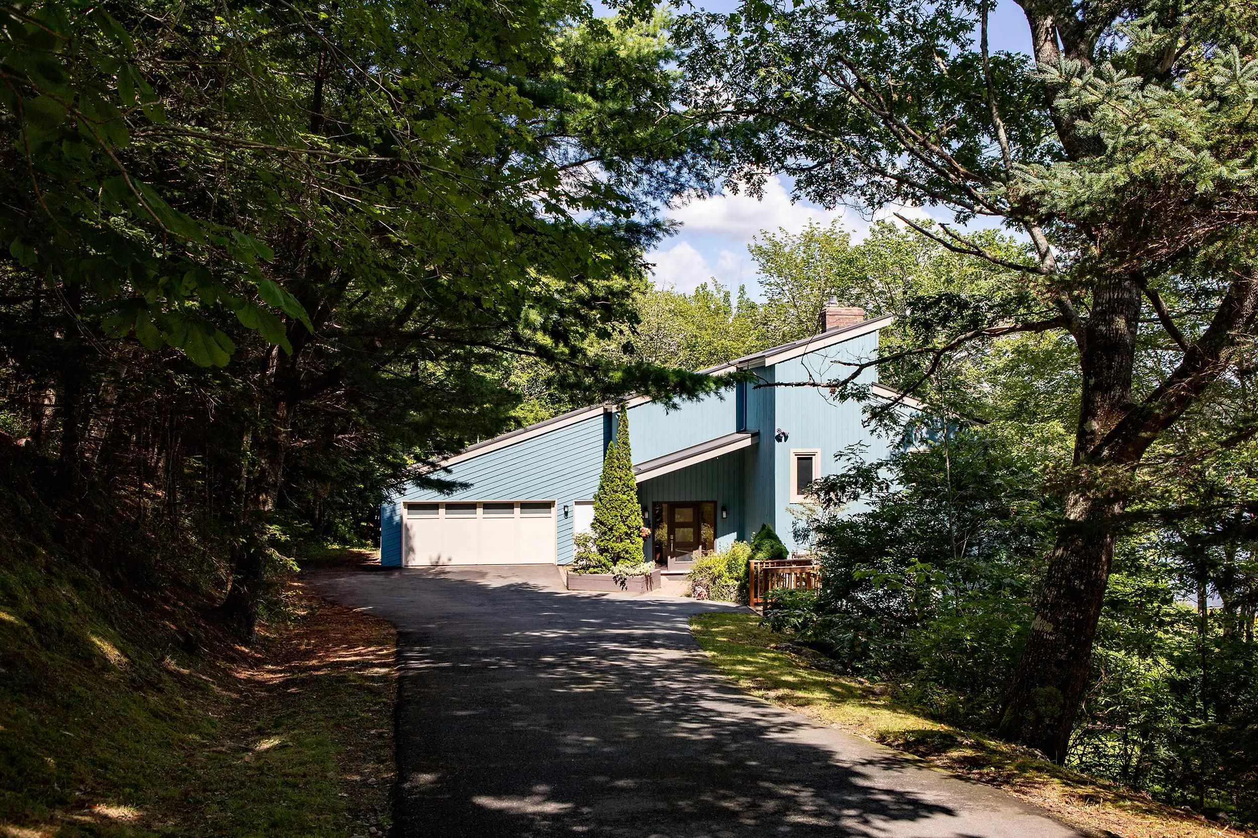 156 Parklea Drive, Head Of St. Margarets Bay, NS B3Z 2G5, 5 Bedrooms Bedrooms, ,5 BathroomsBathrooms,Residential,For Sale,Parklea,202520392