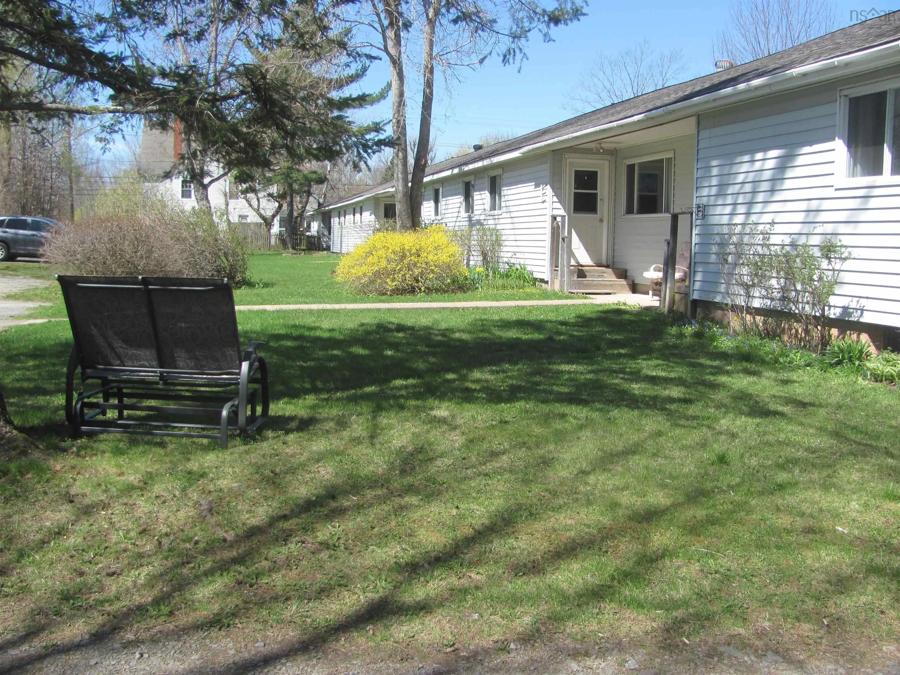 993 King Street, Windsor Ns B0n 2t0, 24 Bedrooms Bedrooms, ,Residential Income,For Sale,King,202509769