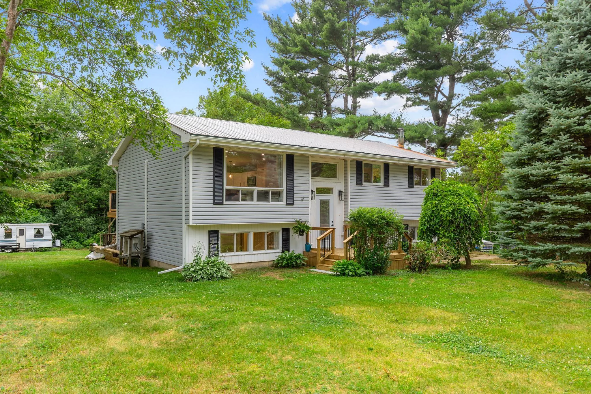 64 Dow Road, New Minas, NS B4N 3R5, 5 Bedrooms Bedrooms, ,3 BathroomsBathrooms,Residential,For Sale,Dow,202518244