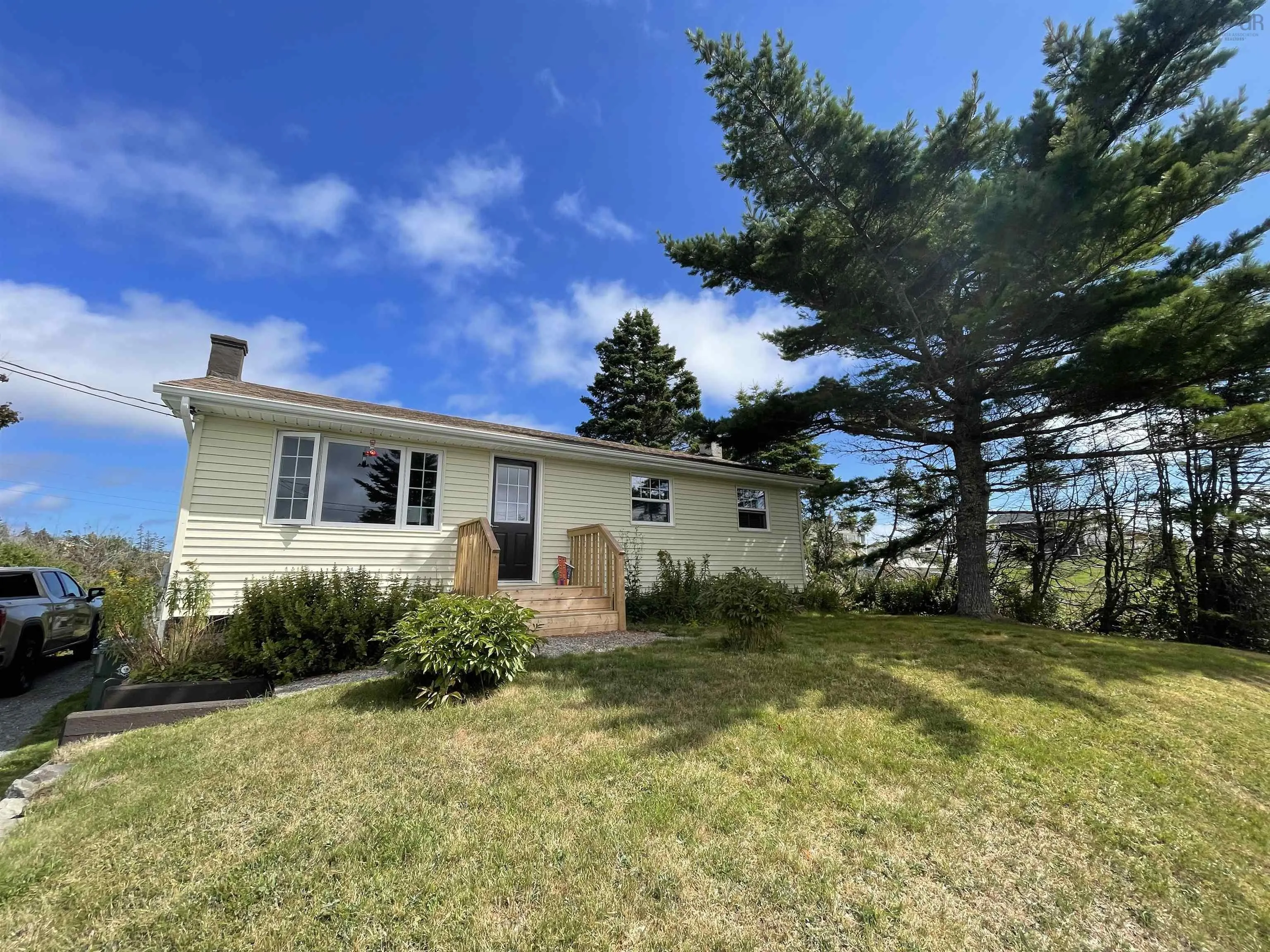 56 Riverdale Street, Louisbourg, NS B1C 2J1, 3 Bedrooms Bedrooms, ,2 BathroomsBathrooms,Residential,For Sale,Riverdale,202522730
