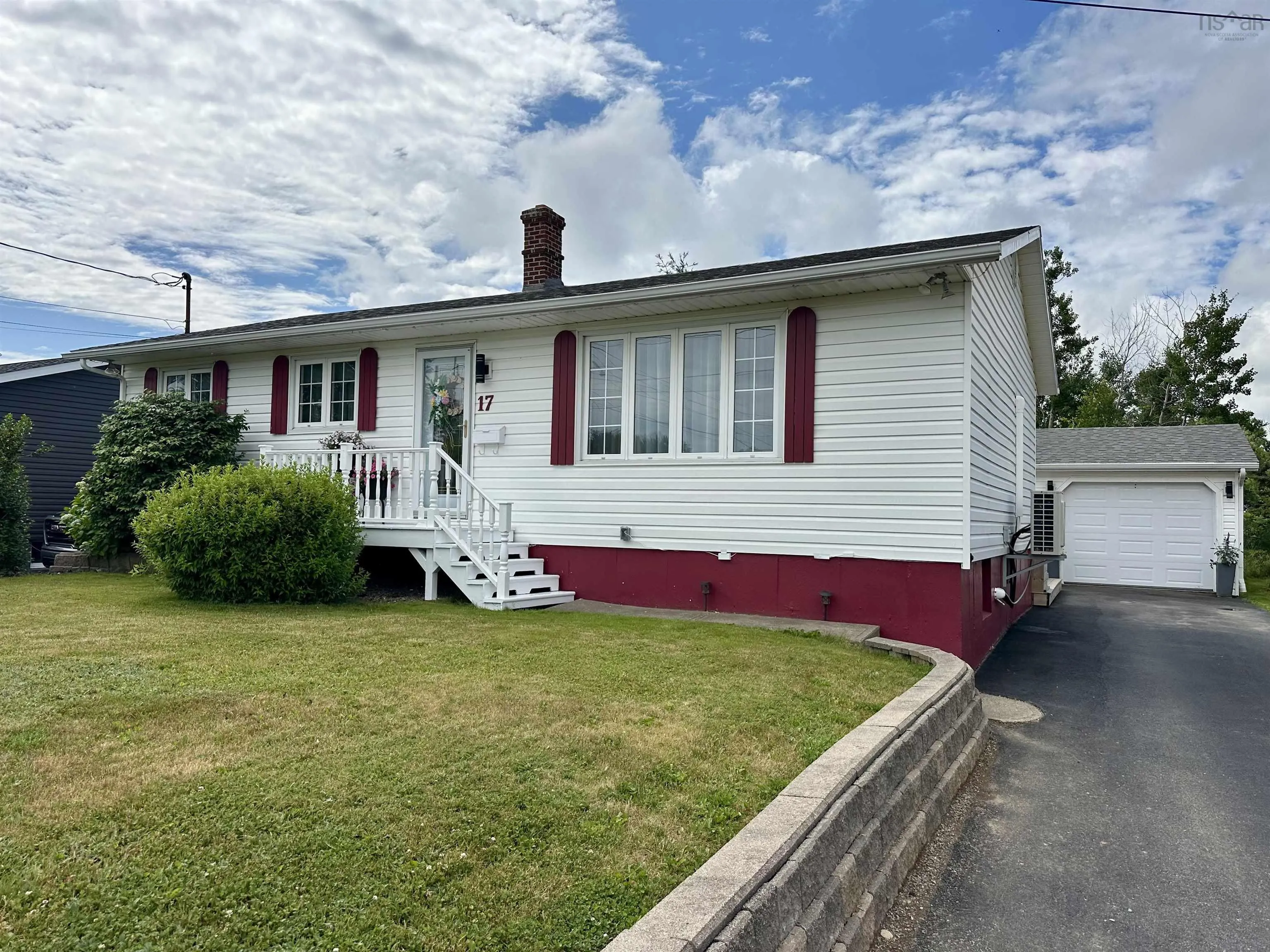 17 Willowdale Drive, Glace Bay, NS B1A 4B3, 3 Bedrooms Bedrooms, ,2 BathroomsBathrooms,Residential,For Sale,Willowdale,202517464