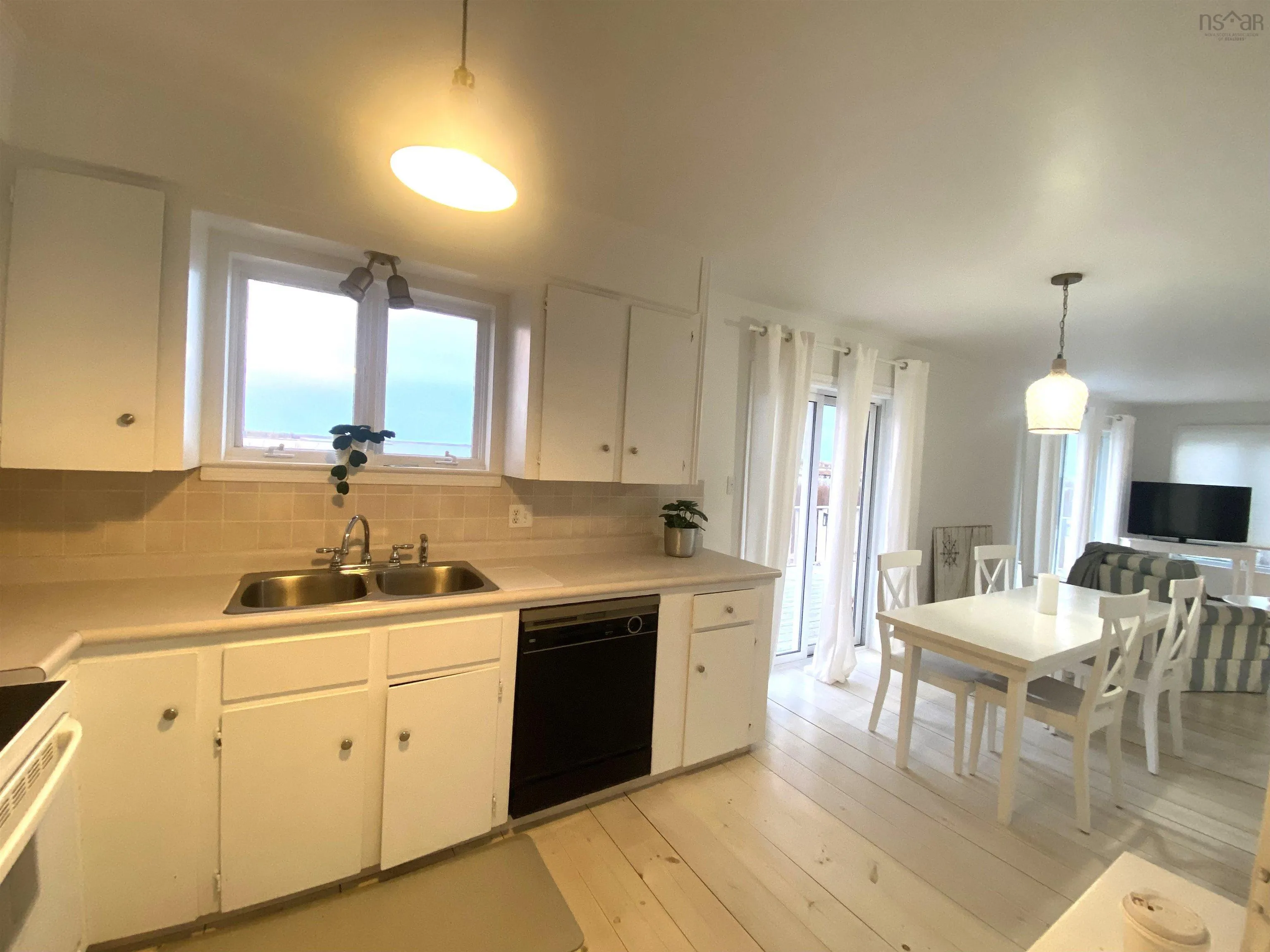 264 Brighton Road, Lockeport Ns B0t 1l0, 4 Bedrooms Bedrooms, ,2 BathroomsBathrooms,Residential,For Sale,Brighton,202502310