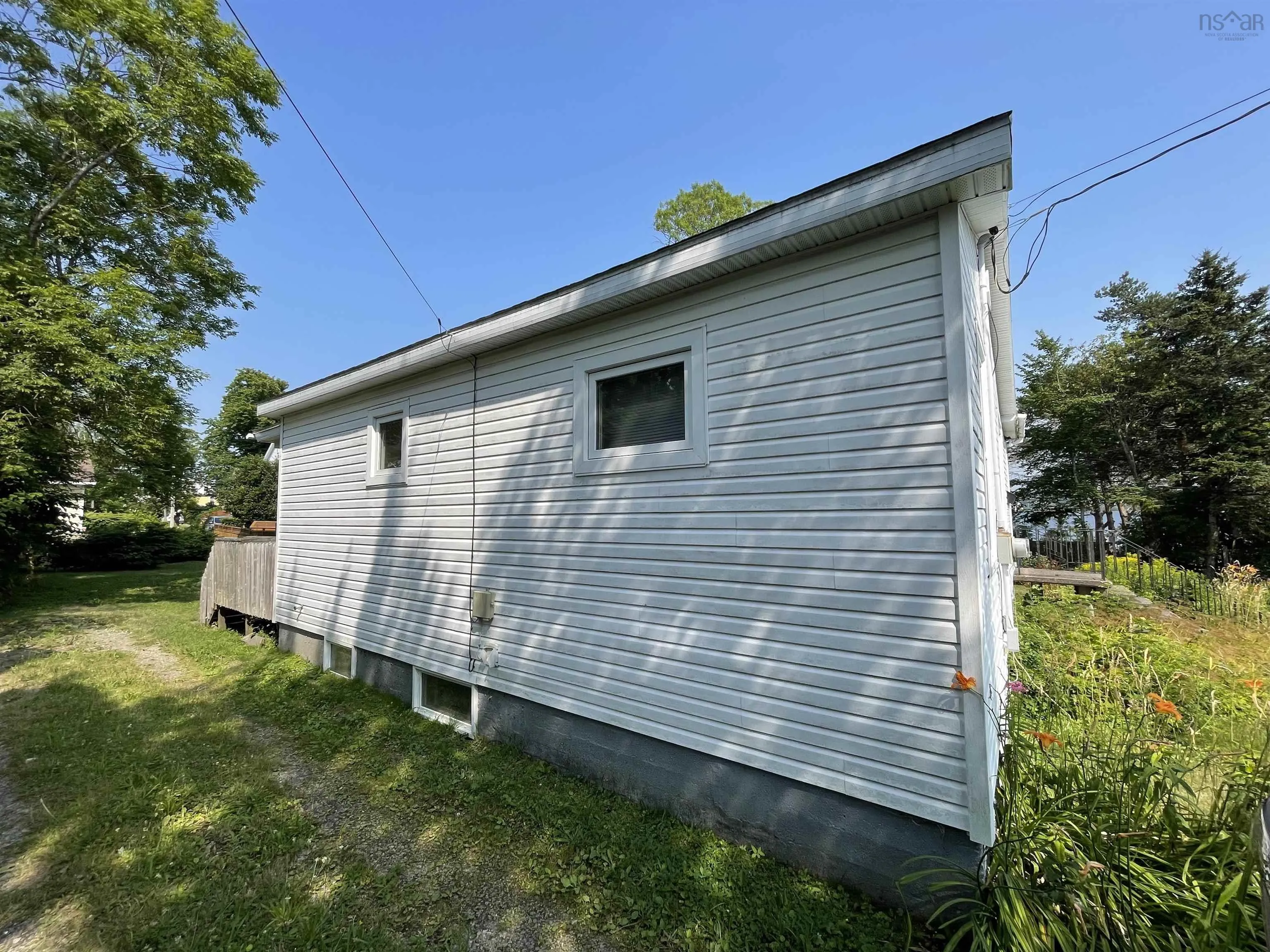 12 Wendy Street, Westmount, NS B1R 1Y2, 2 Bedrooms Bedrooms, ,1 BathroomBathrooms,Residential,For Sale,Wendy,202520036