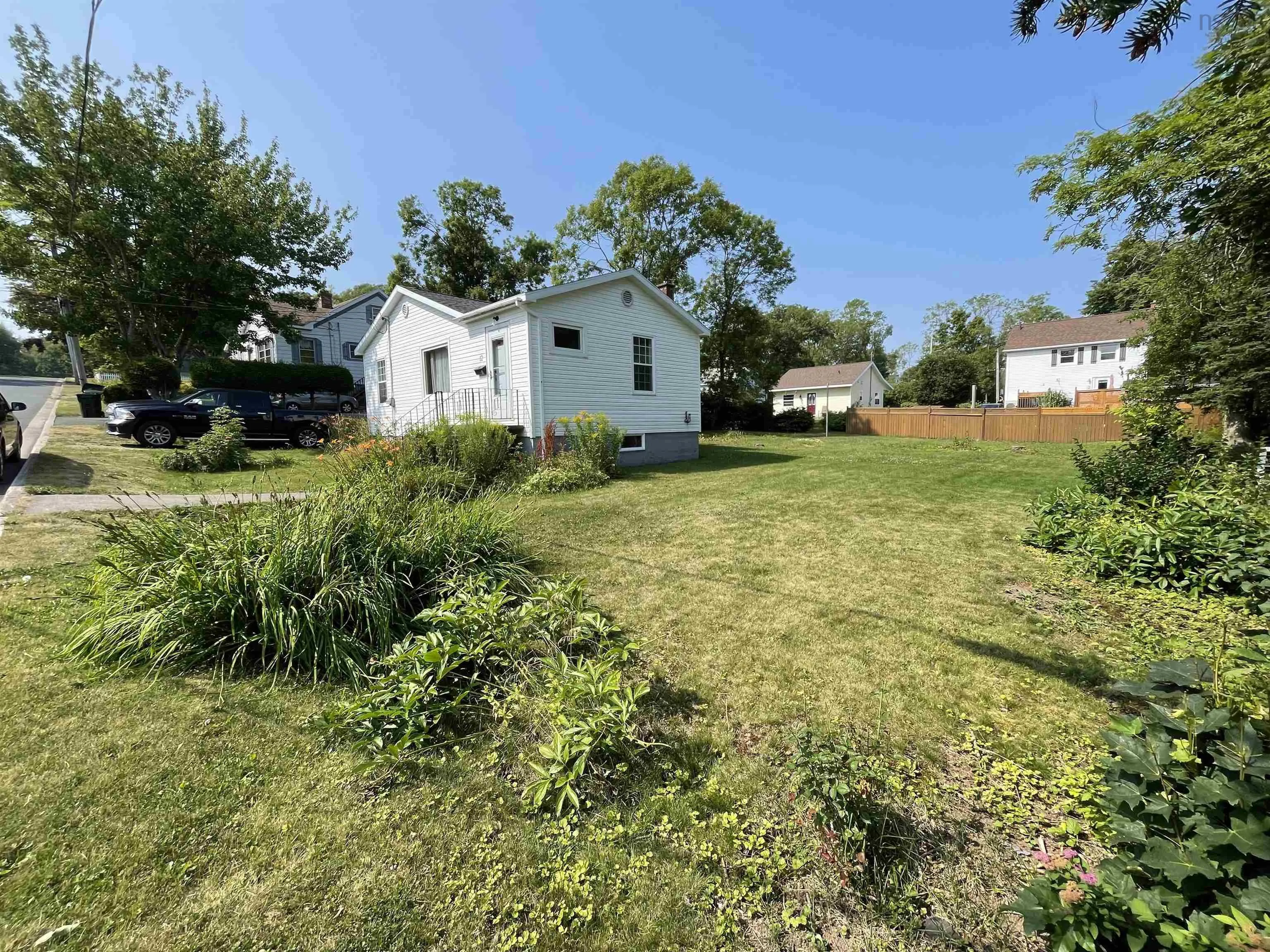 12 Wendy Street, Westmount, NS B1R 1Y2, 2 Bedrooms Bedrooms, ,1 BathroomBathrooms,Residential,For Sale,Wendy,202520036