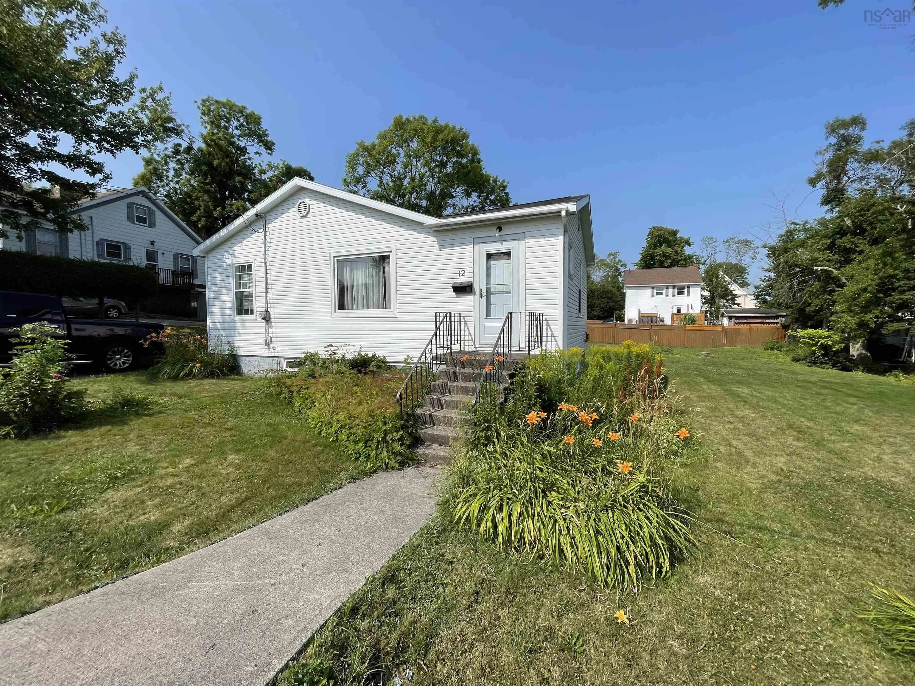 12 Wendy Street, Westmount, NS B1R 1Y2, 2 Bedrooms Bedrooms, ,1 BathroomBathrooms,Residential,For Sale,Wendy,202520036
