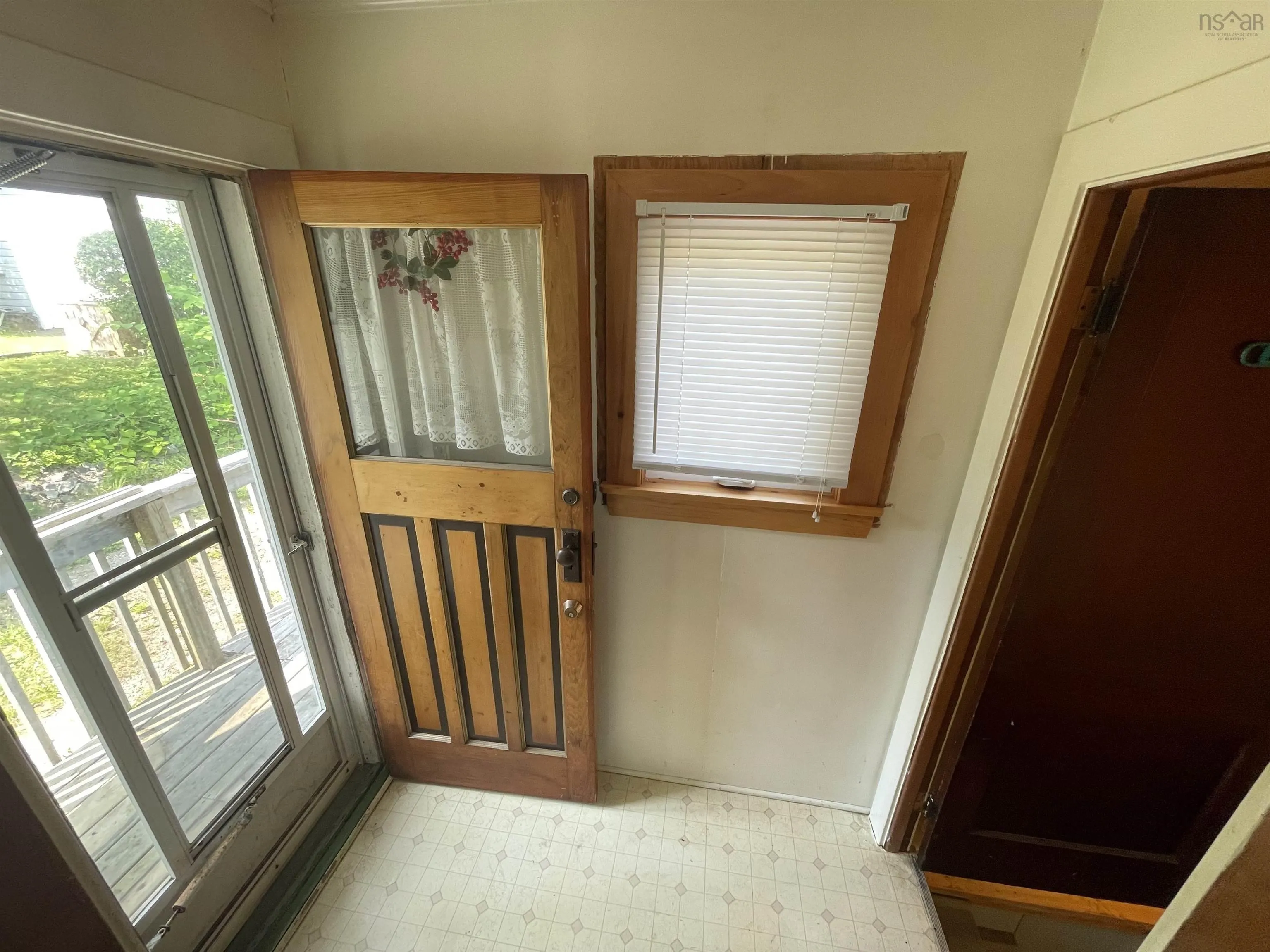 12 Wendy Street, Westmount, NS B1R 1Y2, 2 Bedrooms Bedrooms, ,1 BathroomBathrooms,Residential,For Sale,Wendy,202520036