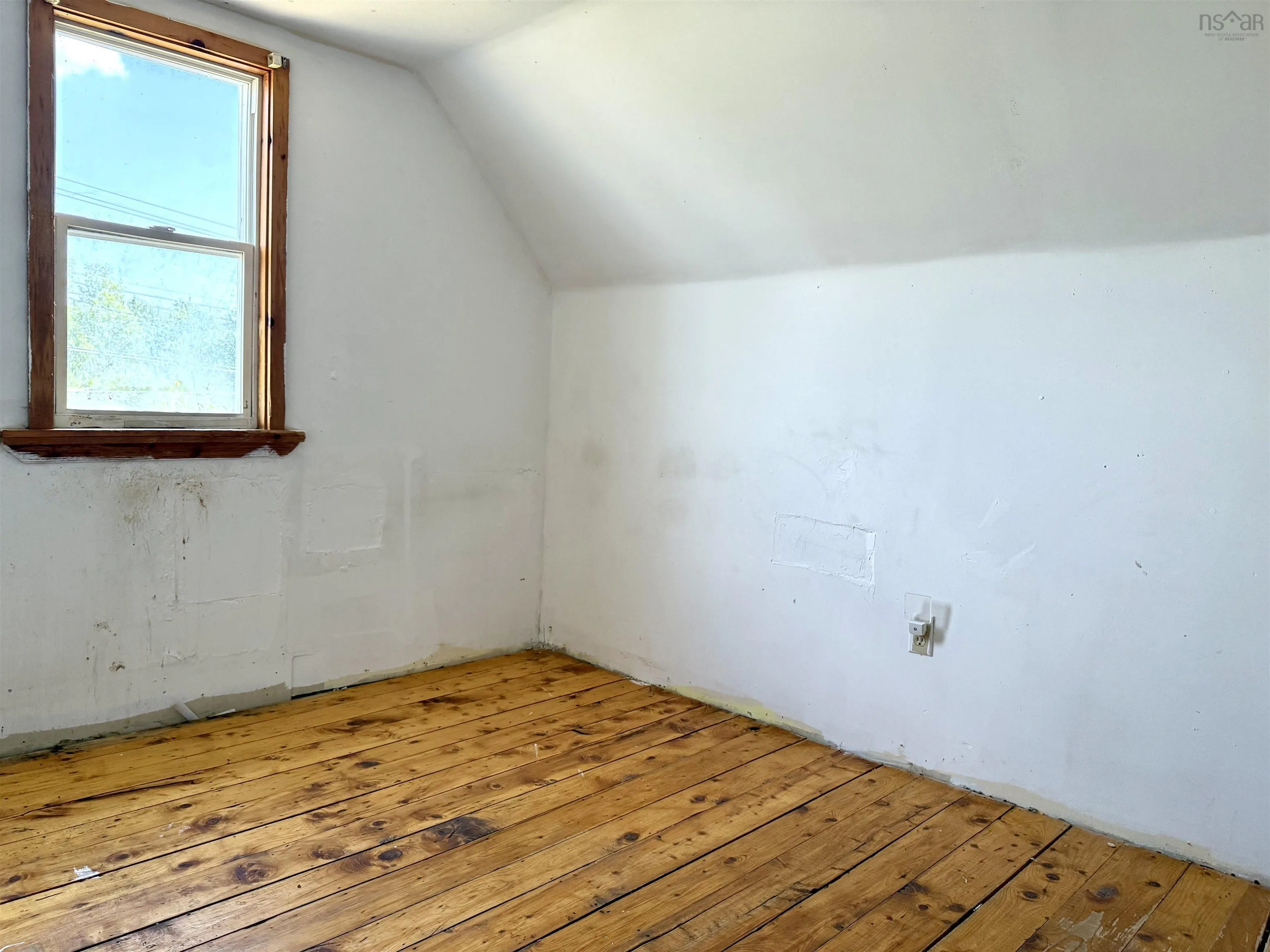 221 Mcgee Street, Springhill, NS B0M 1X0, 3 Bedrooms Bedrooms, ,1 BathroomBathrooms,Residential,For Sale,Mcgee,202520697