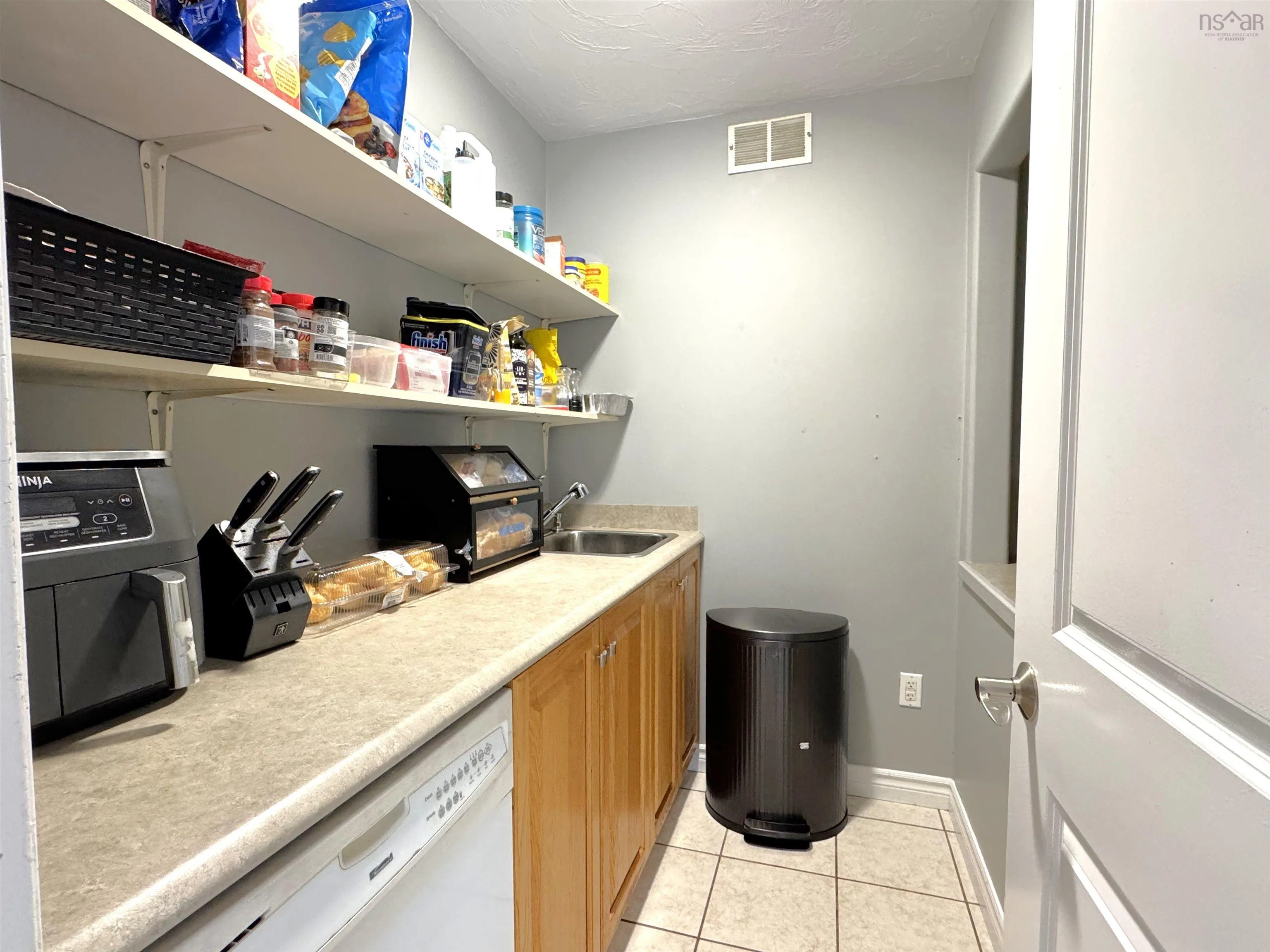 9 Rowan Avenue, New Glasgow, NS B2H 0A3, 5 Bedrooms Bedrooms, ,3 BathroomsBathrooms,Residential,For Sale,Rowan,202517887