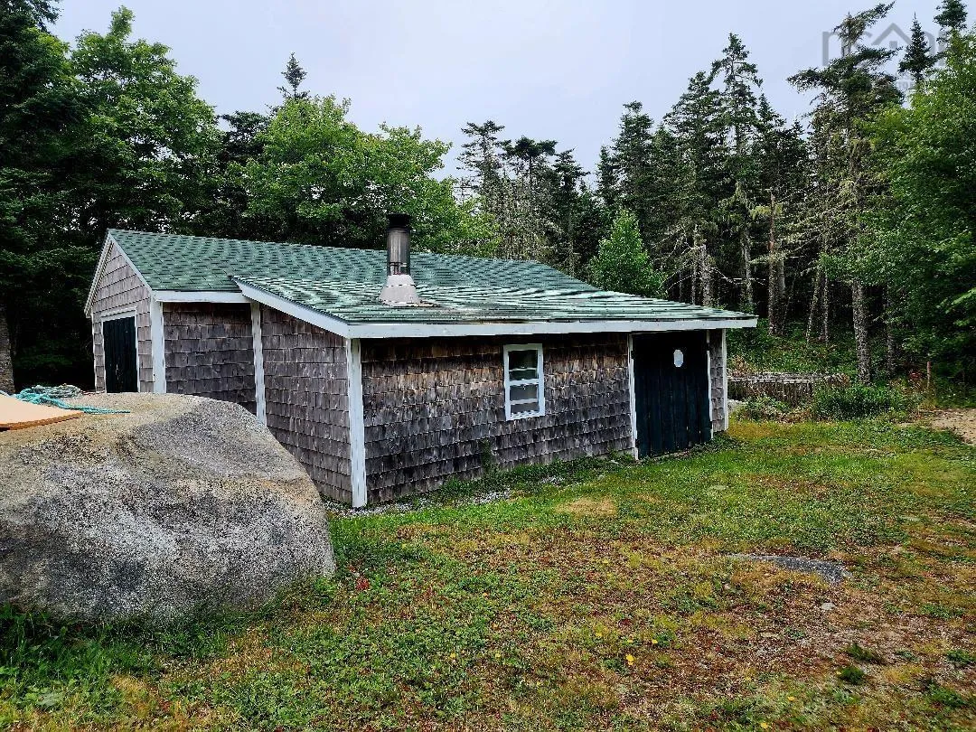 4226 Doctors Cove, Doctors Cove, NS B0W 1G0, 4 Bedrooms Bedrooms, ,1 BathroomBathrooms,Residential,For Sale,Doctors Cove,202519070