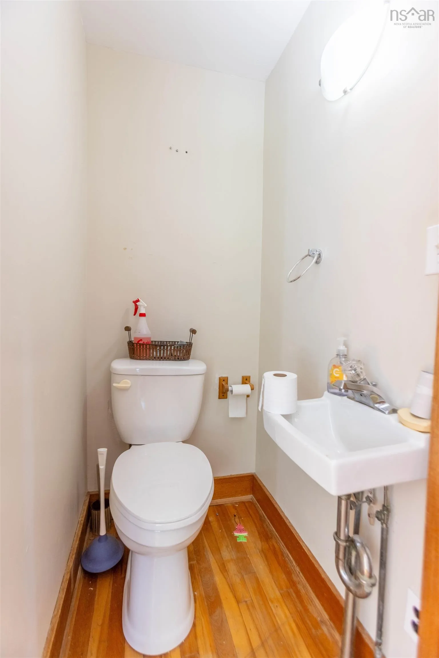 32 Victoria Street, Springhill, NS B0M 1X0, 3 Bedrooms Bedrooms, ,2 BathroomsBathrooms,Residential,For Sale,Victoria,202521165