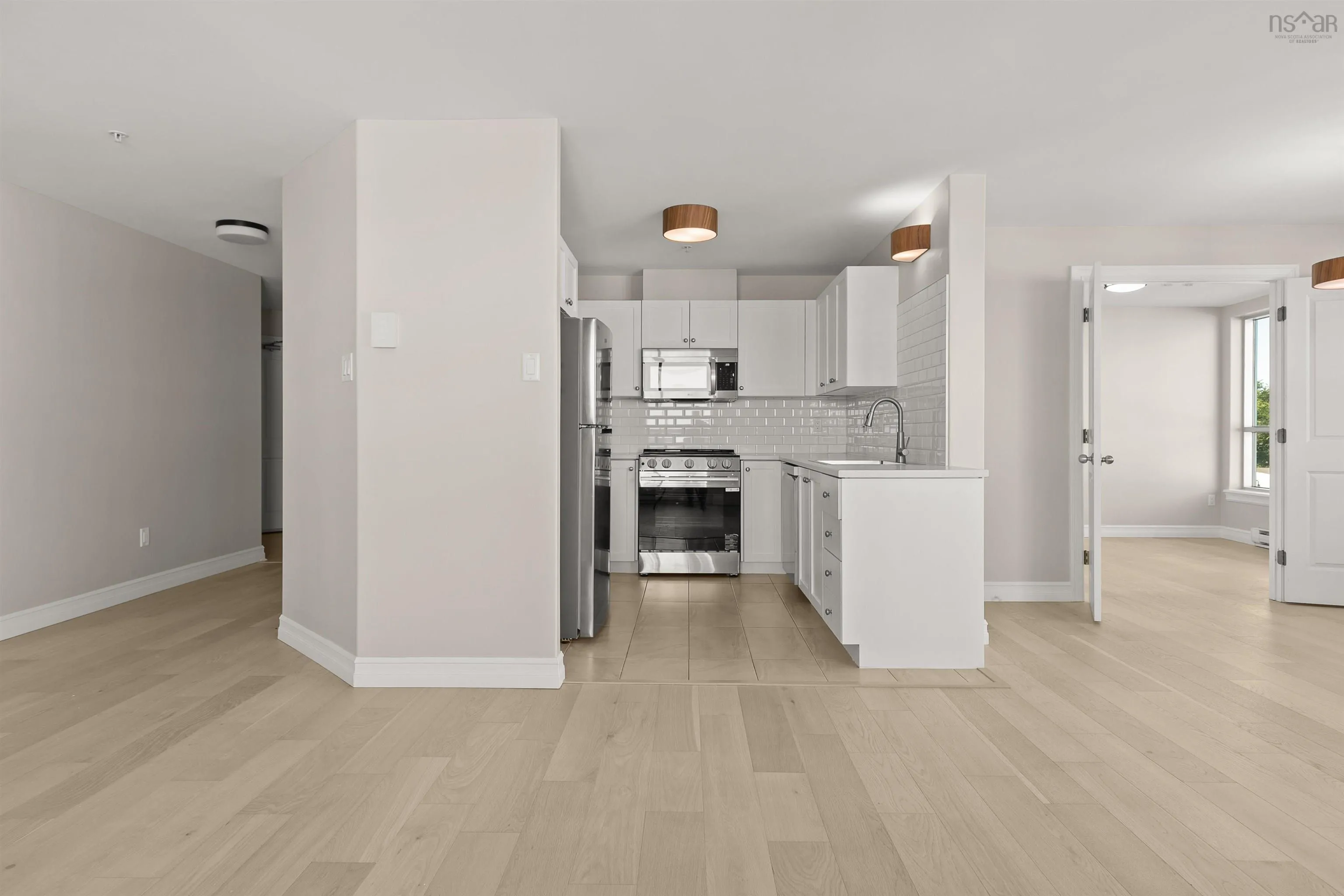 401-2677 Gladstone Street, Halifax, NS B3K 0A3, 3 Bedrooms Bedrooms, ,2 BathroomsBathrooms,Residential,For Sale,Gladstone,202524724