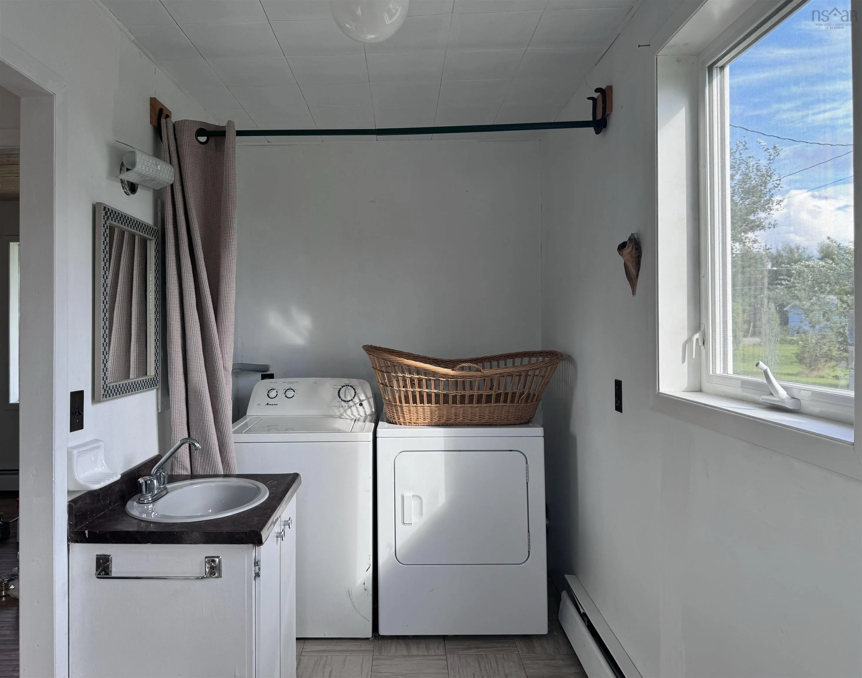 12723 Cabot Trail, Grand Étang Ns B0e 1h0, 4 Bedrooms Bedrooms, ,2 BathroomsBathrooms,Residential,For Sale,Cabot,202505815