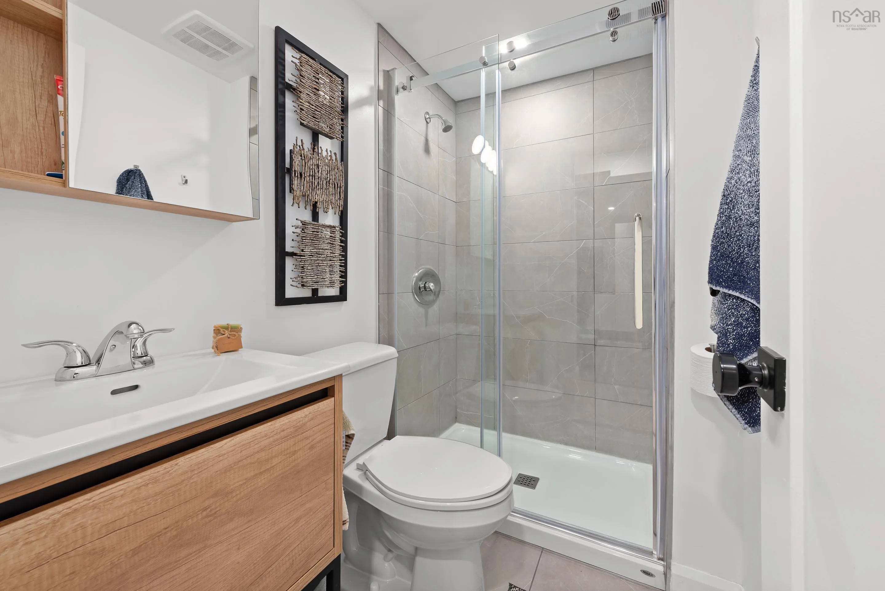 3691 Lynch Street, Halifax, NS B3K 3L3, 4 Bedrooms Bedrooms, ,4 BathroomsBathrooms,Residential,For Sale,Lynch,202519550
