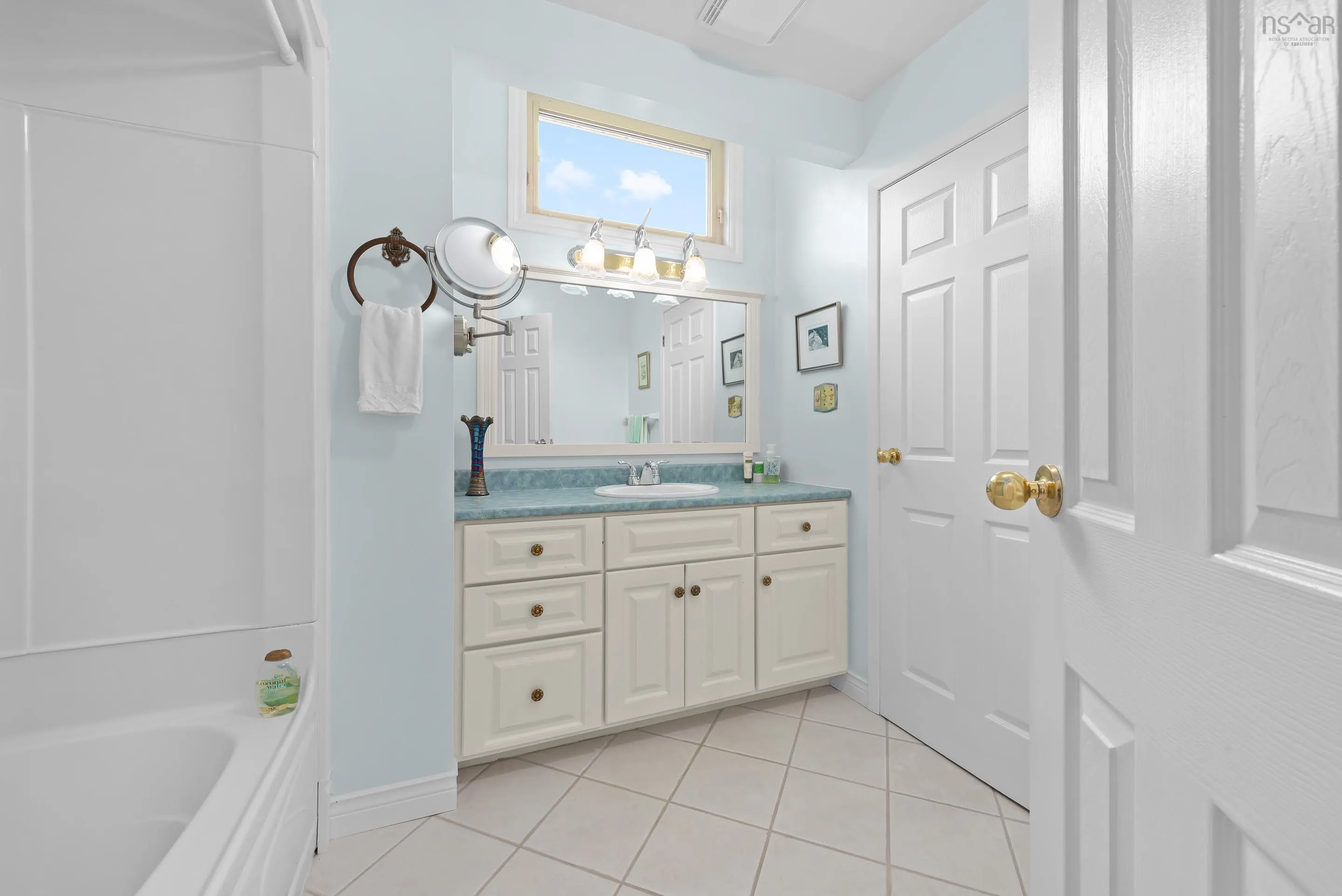 38 Braemount Drive, Clayton Park, NS B3M 3P3, 2 Bedrooms Bedrooms, ,3 BathroomsBathrooms,Residential,For Sale,Braemount,202521797