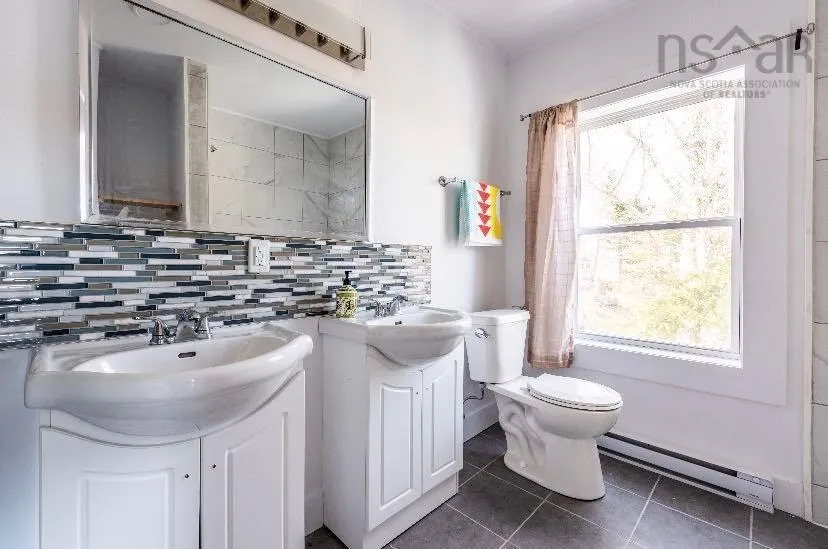 9 Milton Drive, Halifax, NS B3P 1A1, 4 Bedrooms Bedrooms, ,3 BathroomsBathrooms,Residential,For Sale,Milton,202521369