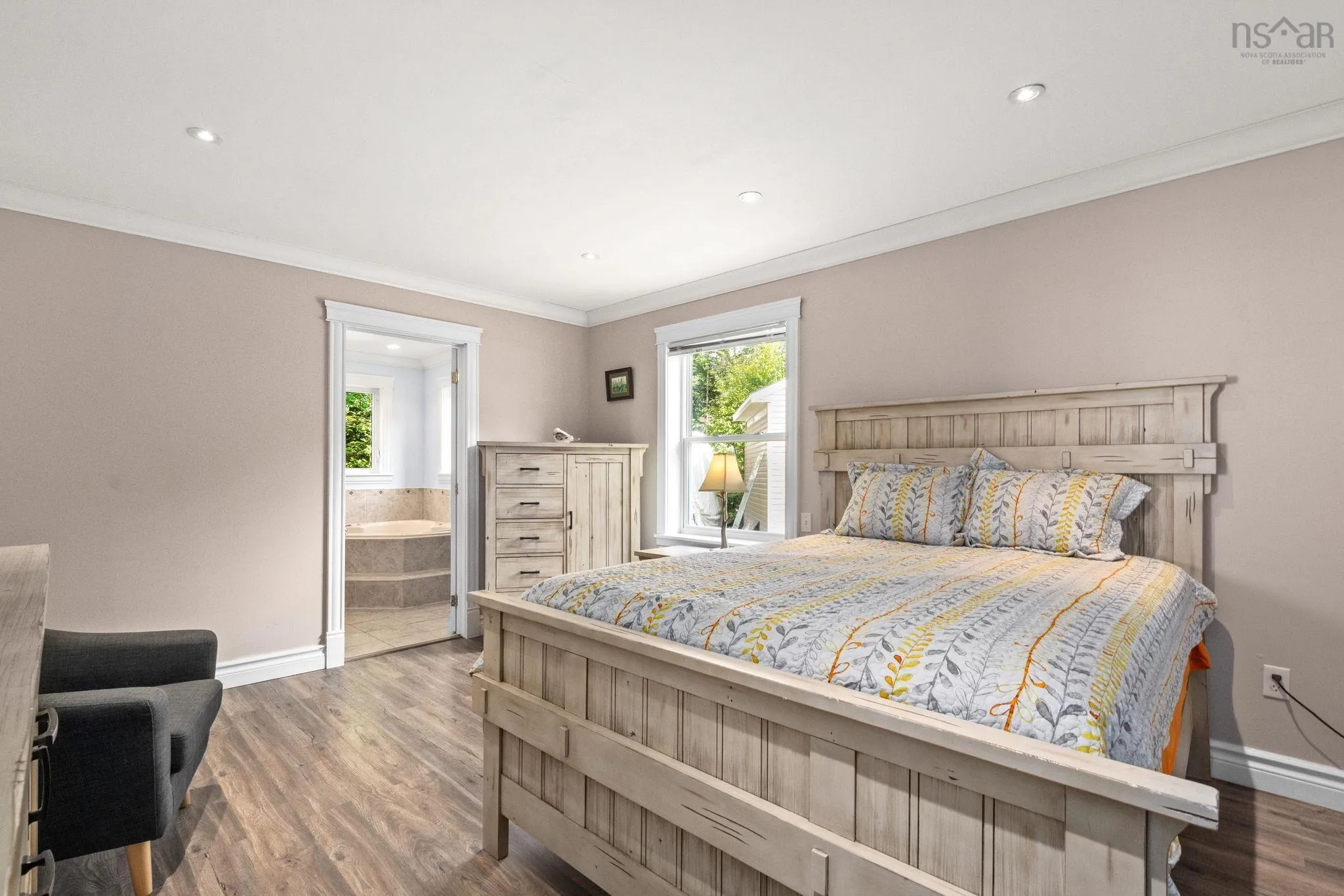 6 Spruce Lane, Boutiliers Point, NS B3Z 4G8, 3 Bedrooms Bedrooms, ,2 BathroomsBathrooms,Residential,For Sale,Spruce,202518709