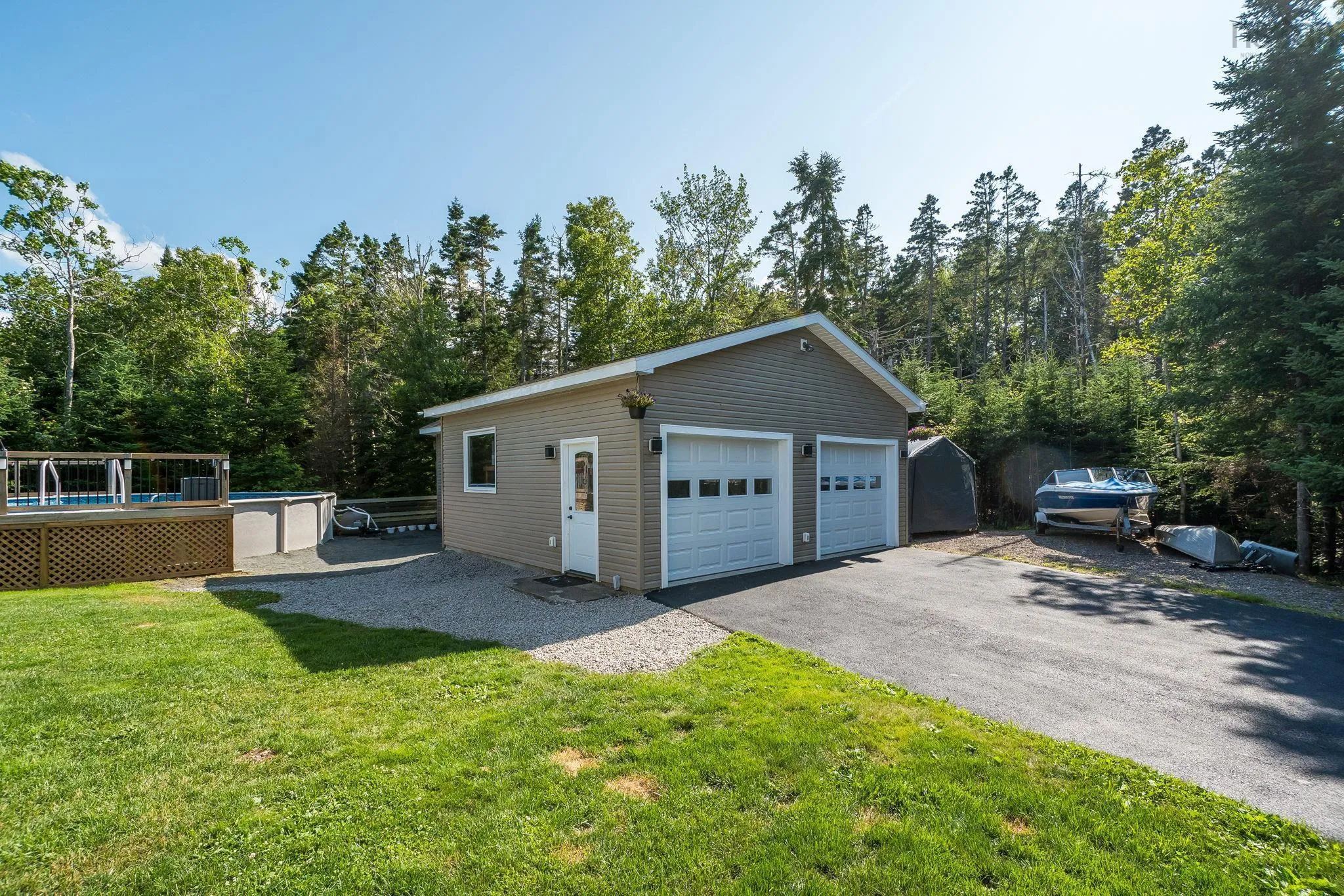 6 Spruce Lane, Boutiliers Point, NS B3Z 4G8, 3 Bedrooms Bedrooms, ,2 BathroomsBathrooms,Residential,For Sale,Spruce,202518709