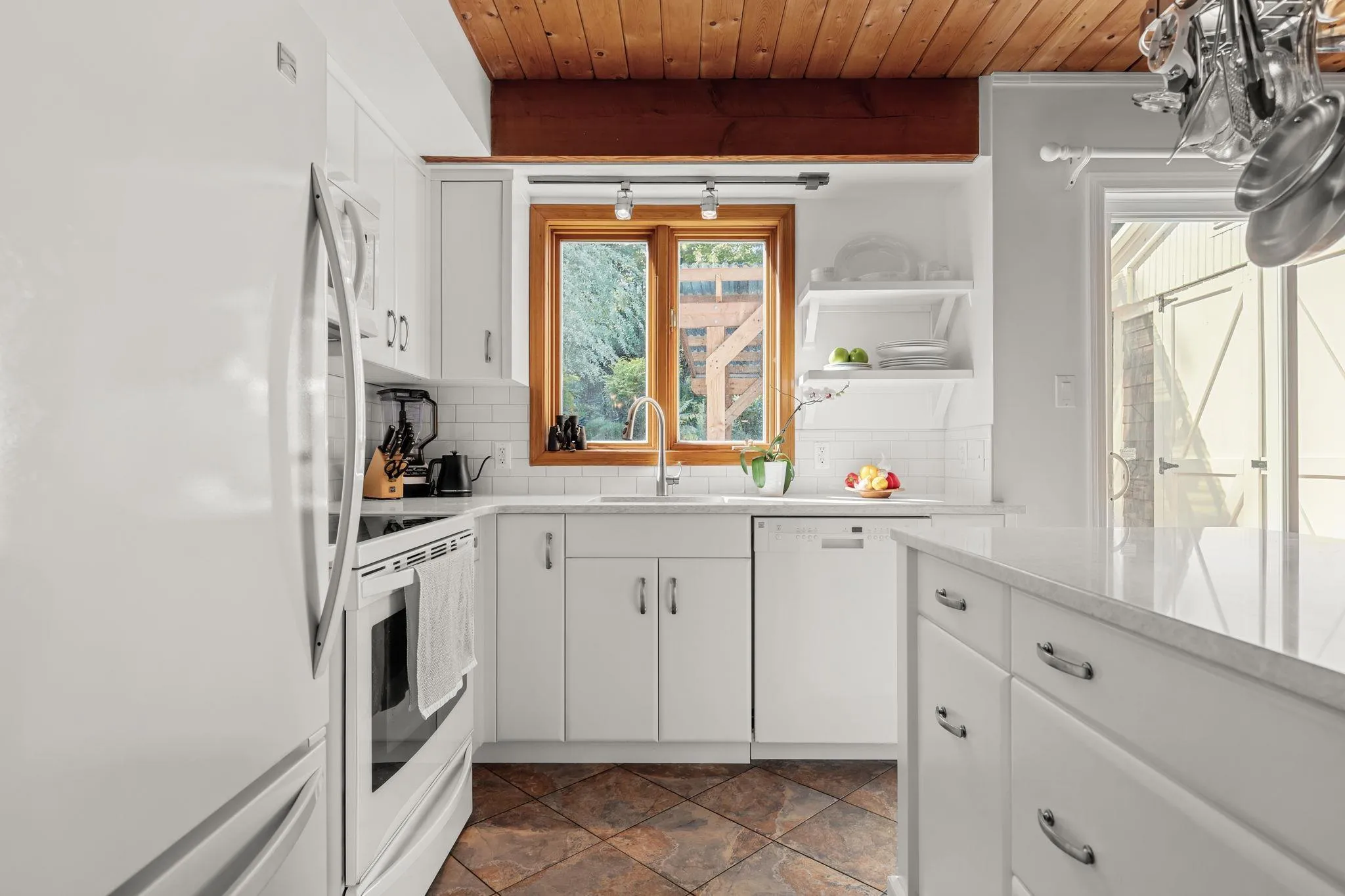 458 Shore Drive, Bedford, NS B4A 2C6, 2 Bedrooms Bedrooms, ,1 BathroomBathrooms,Residential,For Sale,Shore,202522419