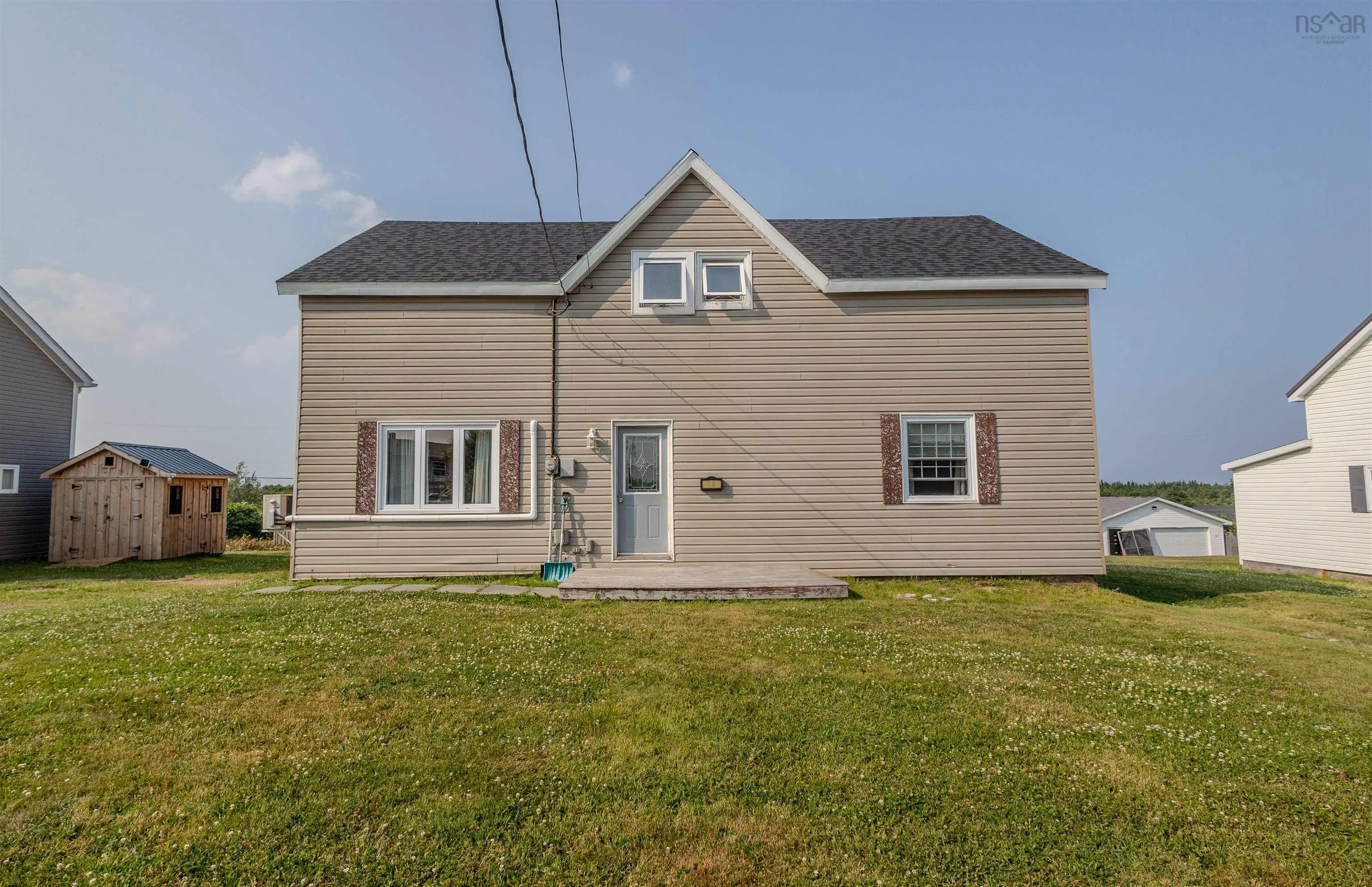 22 East Street, Donkin, NS B1A 6P6, 3 Bedrooms Bedrooms, ,2 BathroomsBathrooms,Residential,For Sale,East,202518032