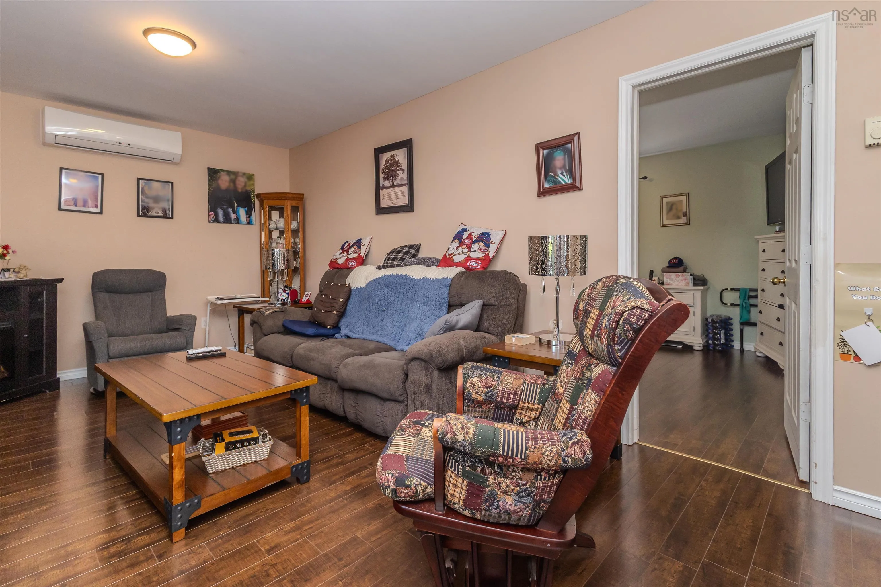 22 East Street, Donkin, NS B1A 6P6, 3 Bedrooms Bedrooms, ,2 BathroomsBathrooms,Residential,For Sale,East,202518032