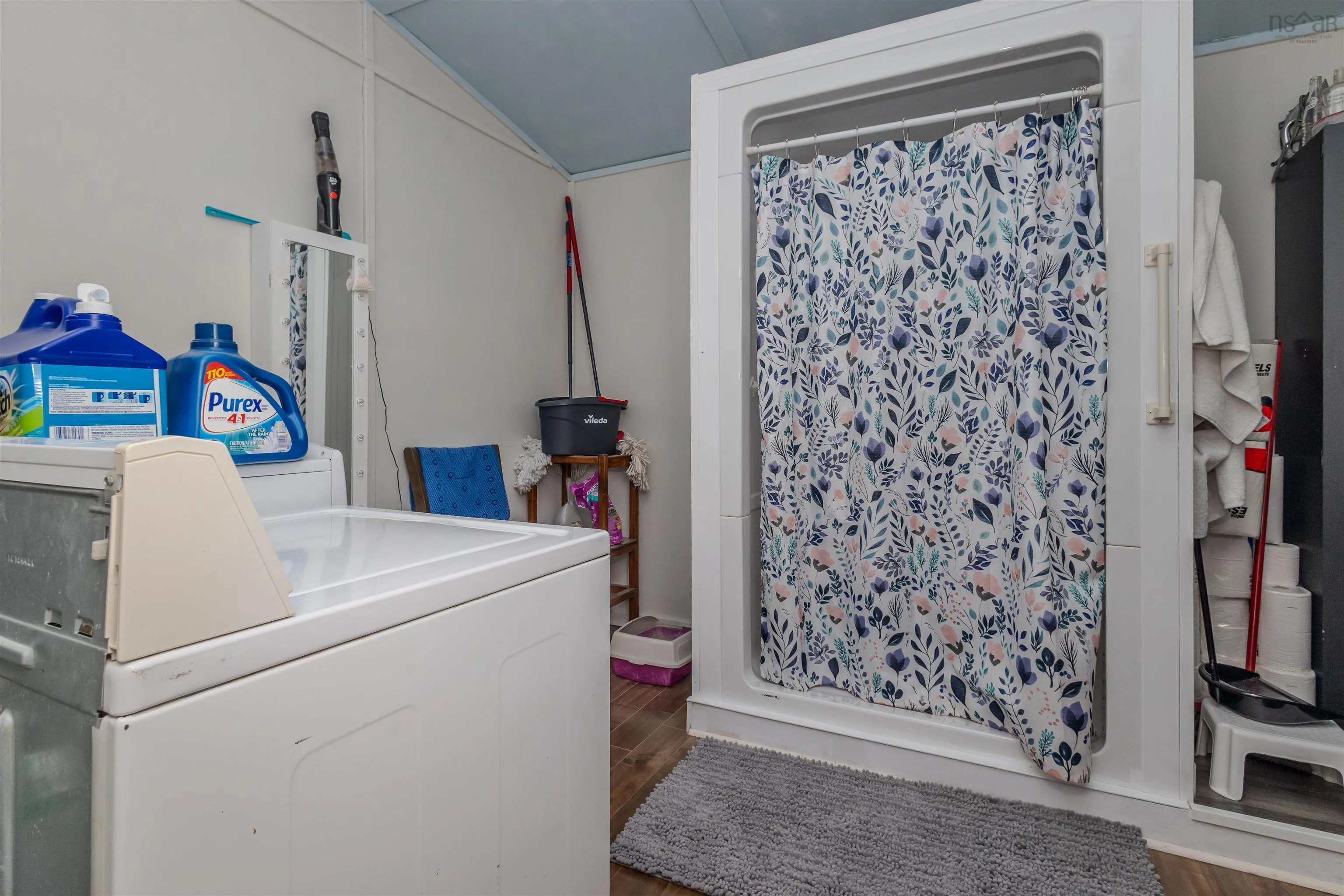 22 East Street, Donkin, NS B1A 6P6, 3 Bedrooms Bedrooms, ,2 BathroomsBathrooms,Residential,For Sale,East,202518032