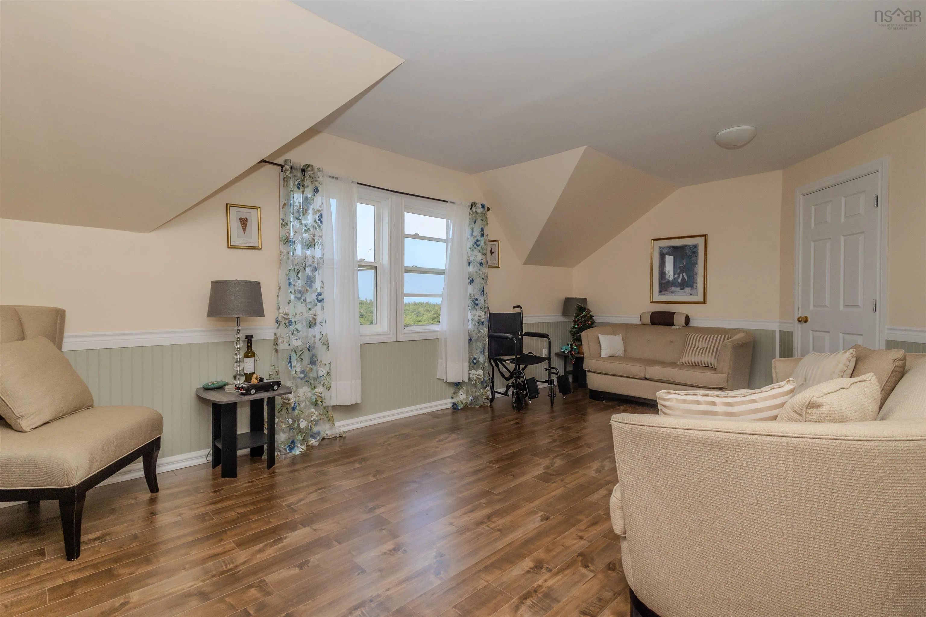 22 East Street, Donkin, NS B1A 6P6, 3 Bedrooms Bedrooms, ,2 BathroomsBathrooms,Residential,For Sale,East,202518032