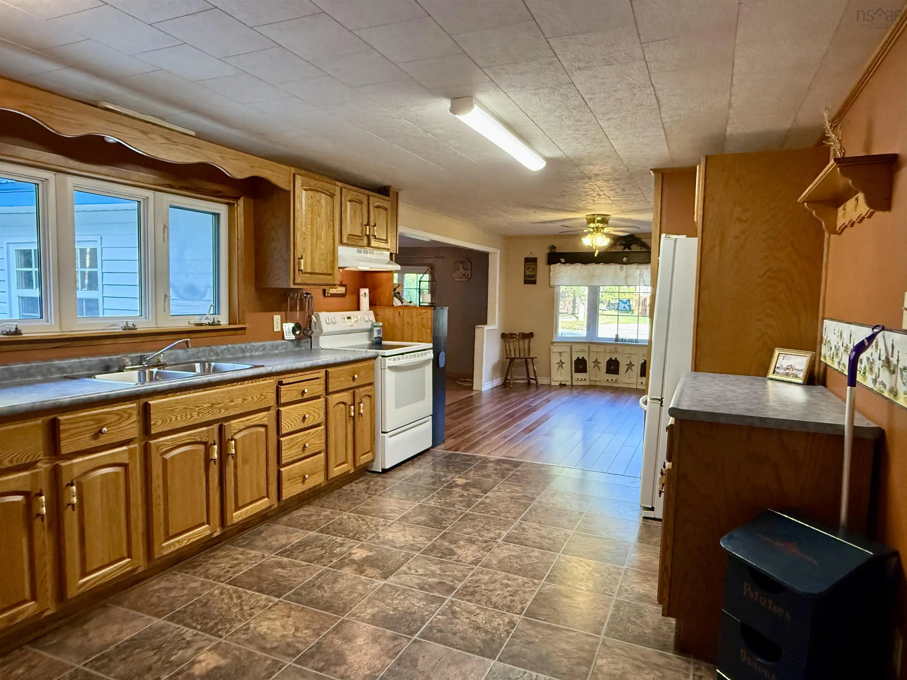 101 Annapolis Road, Shelburne, NS B0T 1W0, 3 Bedrooms Bedrooms, ,1 BathroomBathrooms,Residential,For Sale,Annapolis,202523606