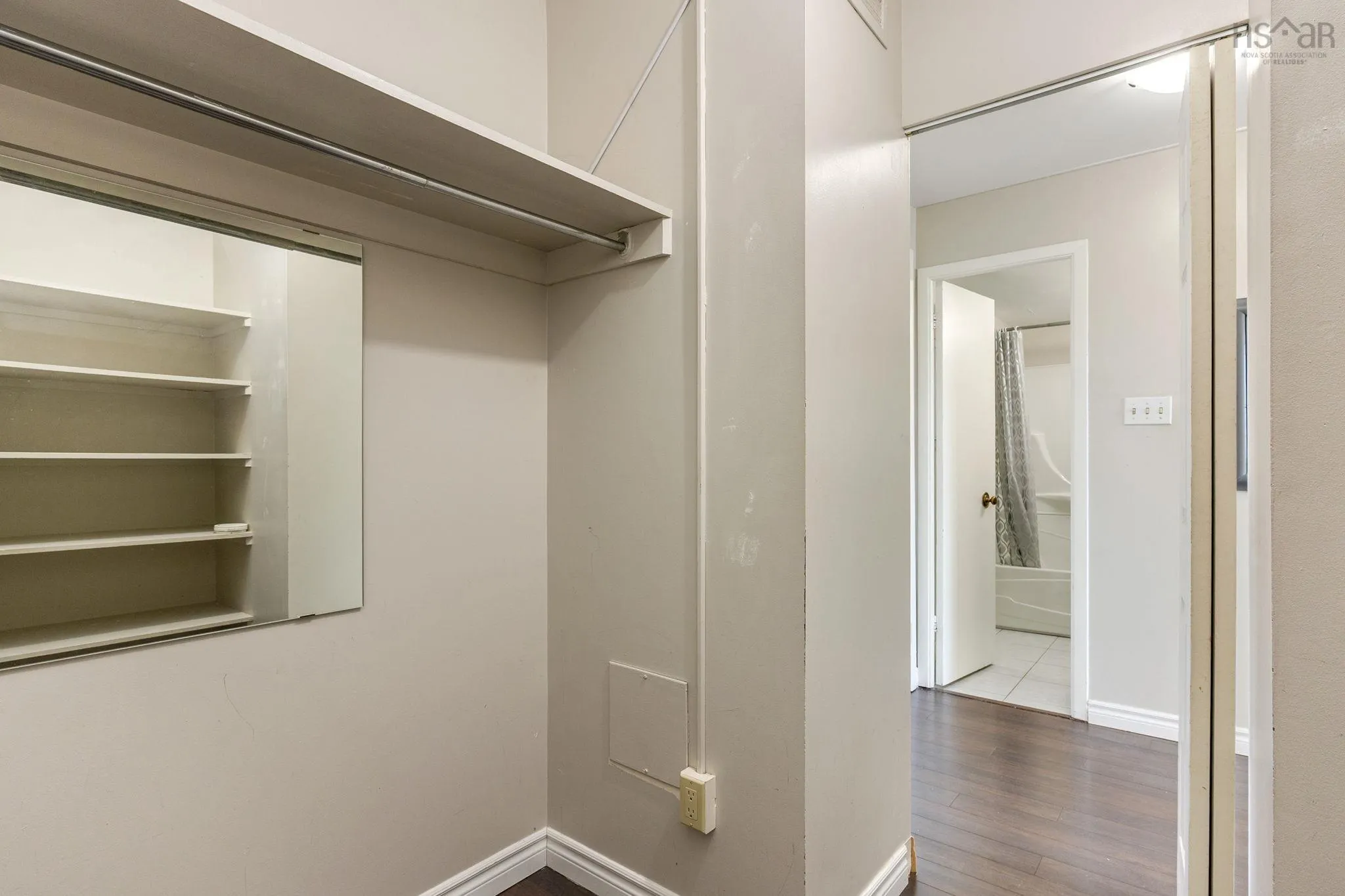 1005-5959 Spring Garden Road, Halifax, NS B3H 1Y5, 1 Bedroom Bedrooms, ,1 BathroomBathrooms,Residential,For Sale,Spring Garden,202524947