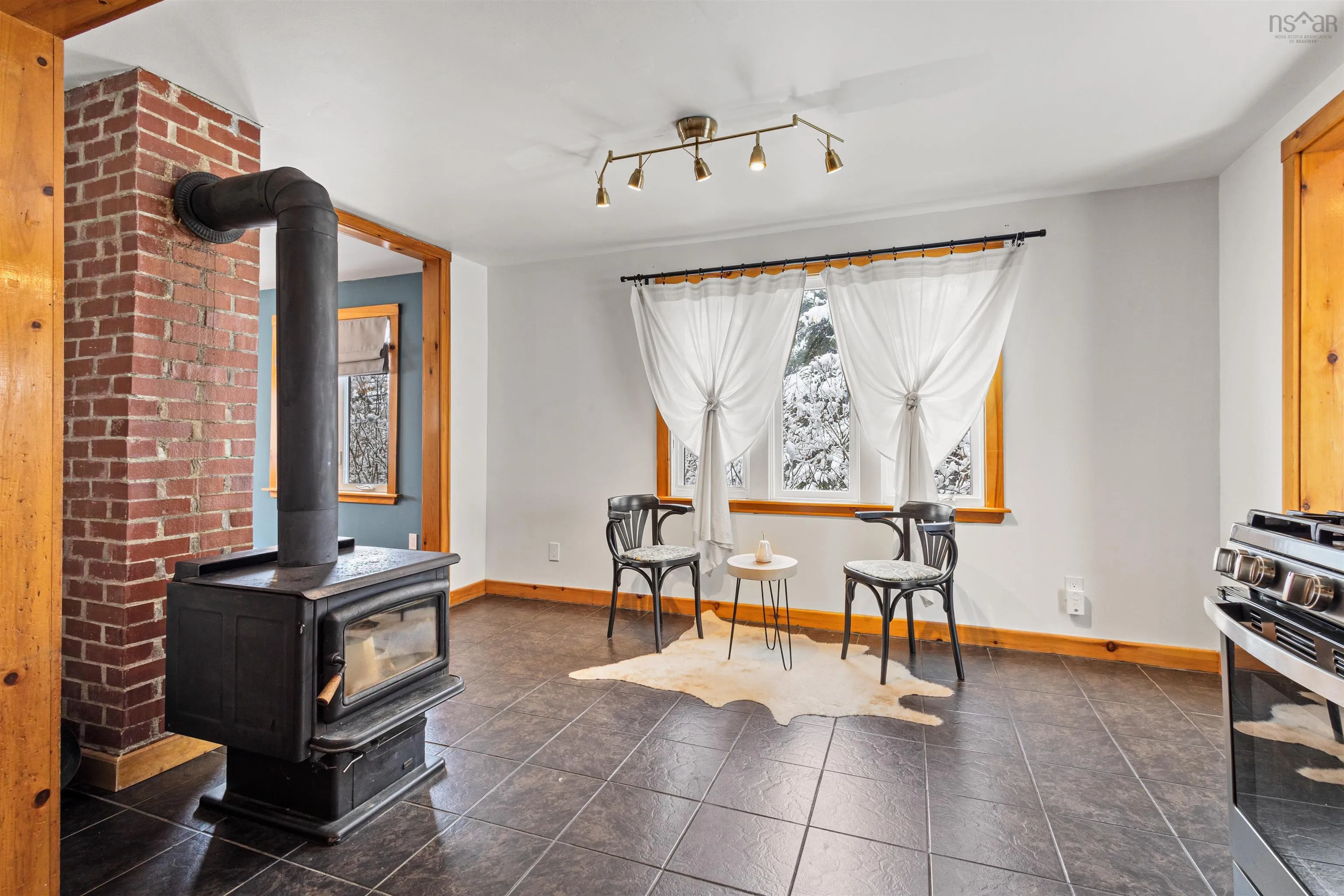 202 Gaspereau Avenue, Wolfville Ns B4p 2e6, 5 Bedrooms Bedrooms, ,2 BathroomsBathrooms,Residential,For Sale,Gaspereau,202507402