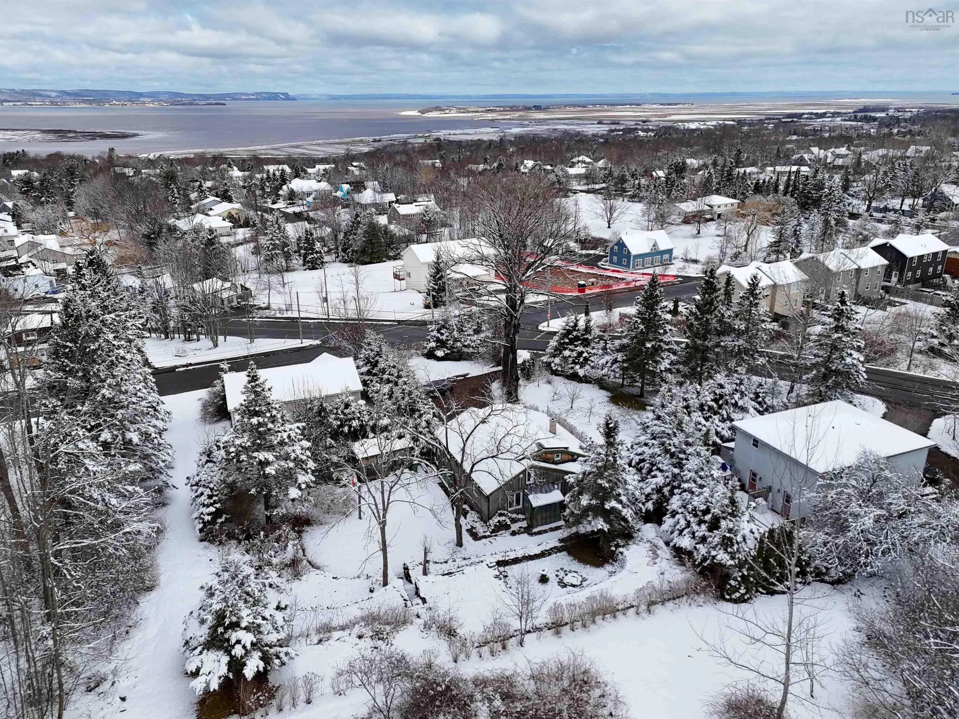 202 Gaspereau Avenue, Wolfville Ns B4p 2e6, 5 Bedrooms Bedrooms, ,2 BathroomsBathrooms,Residential,For Sale,Gaspereau,202507402