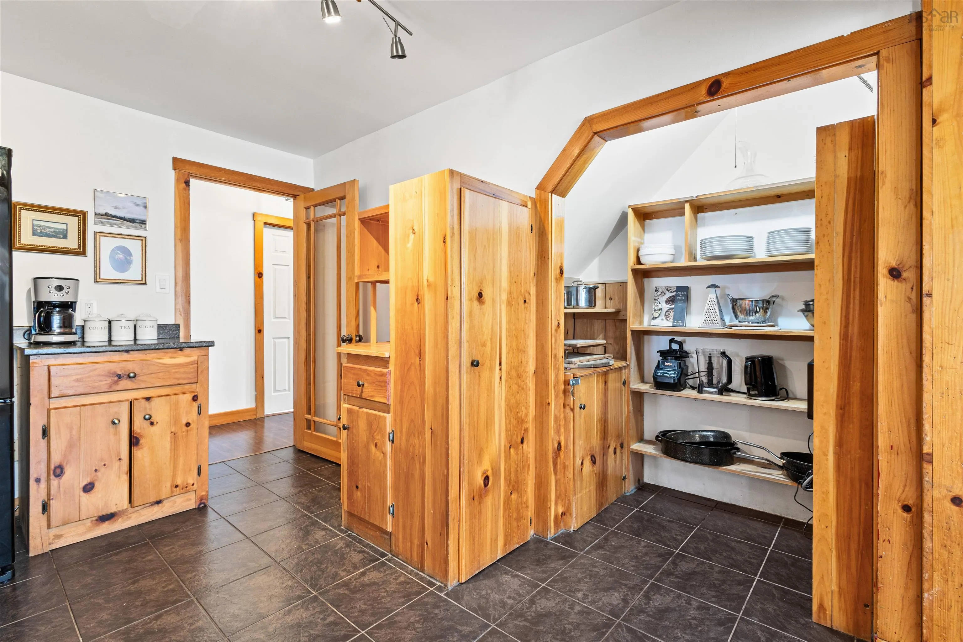 202 Gaspereau Avenue, Wolfville Ns B4p 2e6, 5 Bedrooms Bedrooms, ,2 BathroomsBathrooms,Residential,For Sale,Gaspereau,202507402
