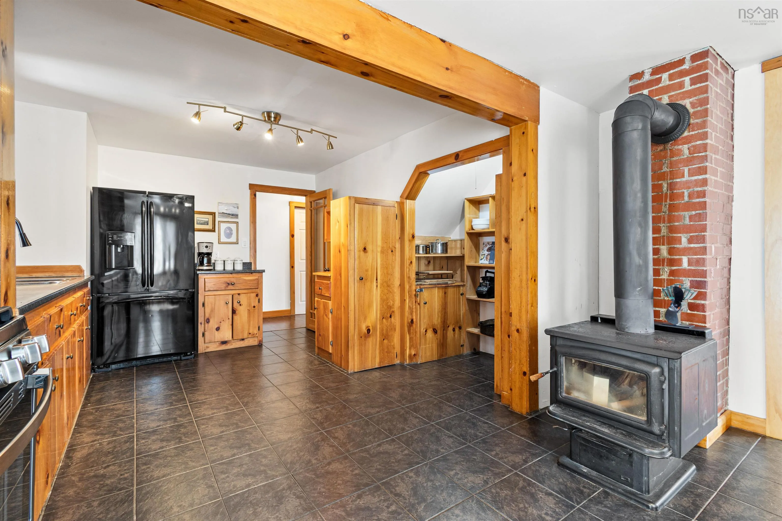 202 Gaspereau Avenue, Wolfville Ns B4p 2e6, 5 Bedrooms Bedrooms, ,2 BathroomsBathrooms,Residential,For Sale,Gaspereau,202507402