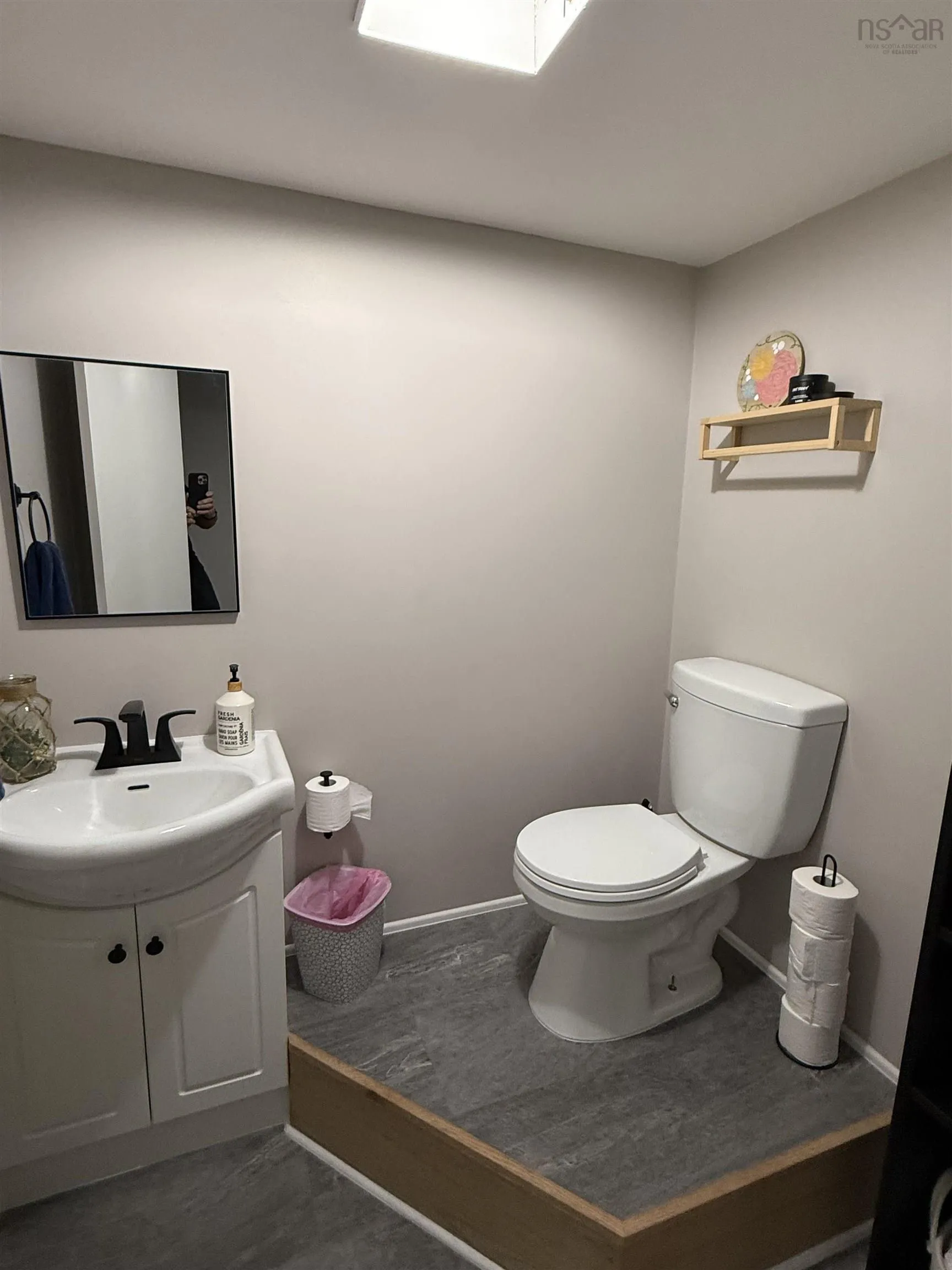 37 Echo Forest Drive, Lake Echo, NS B3E 1A2, 4 Bedrooms Bedrooms, ,2 BathroomsBathrooms,Residential,For Sale,Echo Forest,202522116