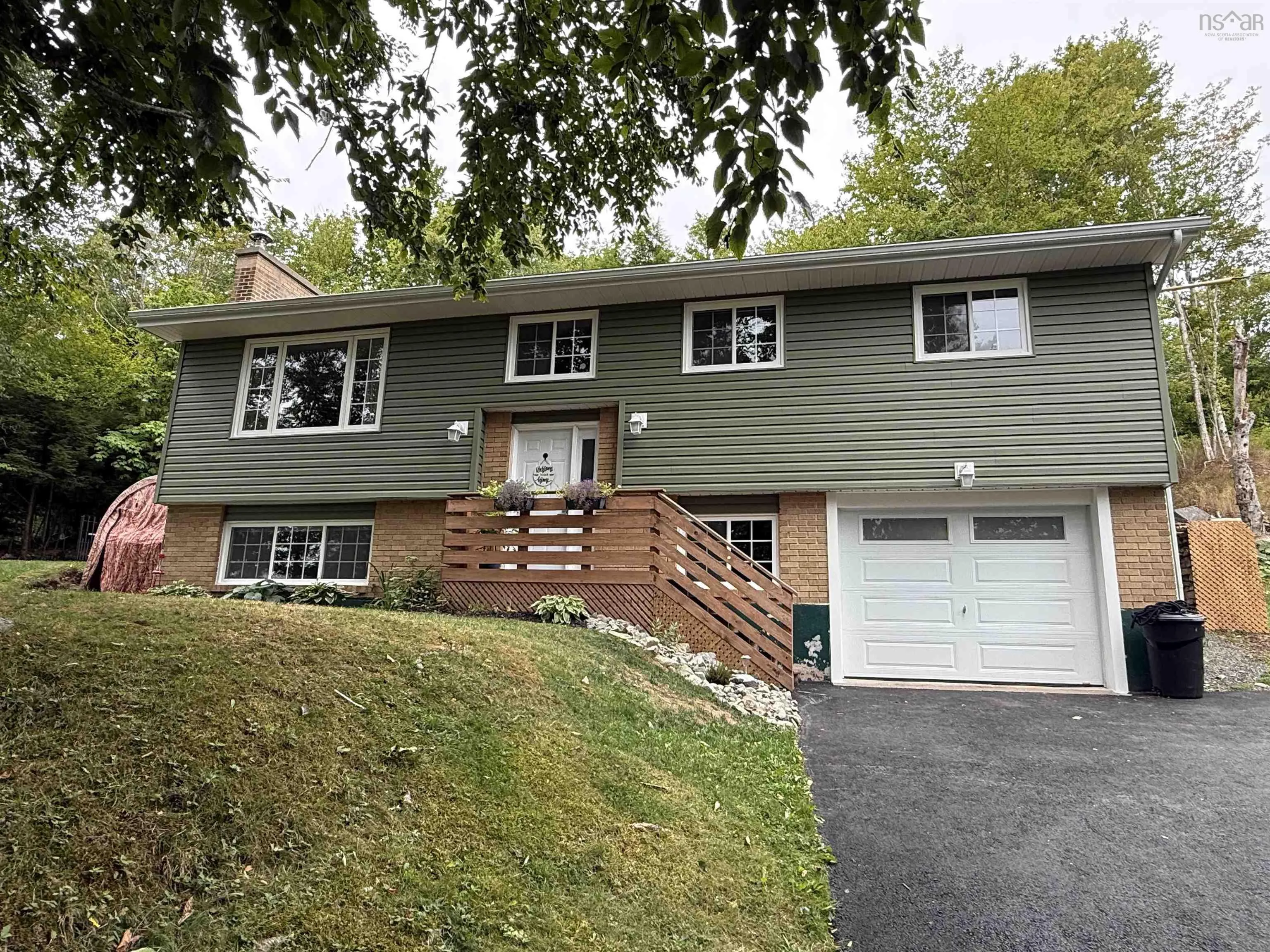 37 Echo Forest Drive, Lake Echo, NS B3E 1A2, 4 Bedrooms Bedrooms, ,2 BathroomsBathrooms,Residential,For Sale,Echo Forest,202522116