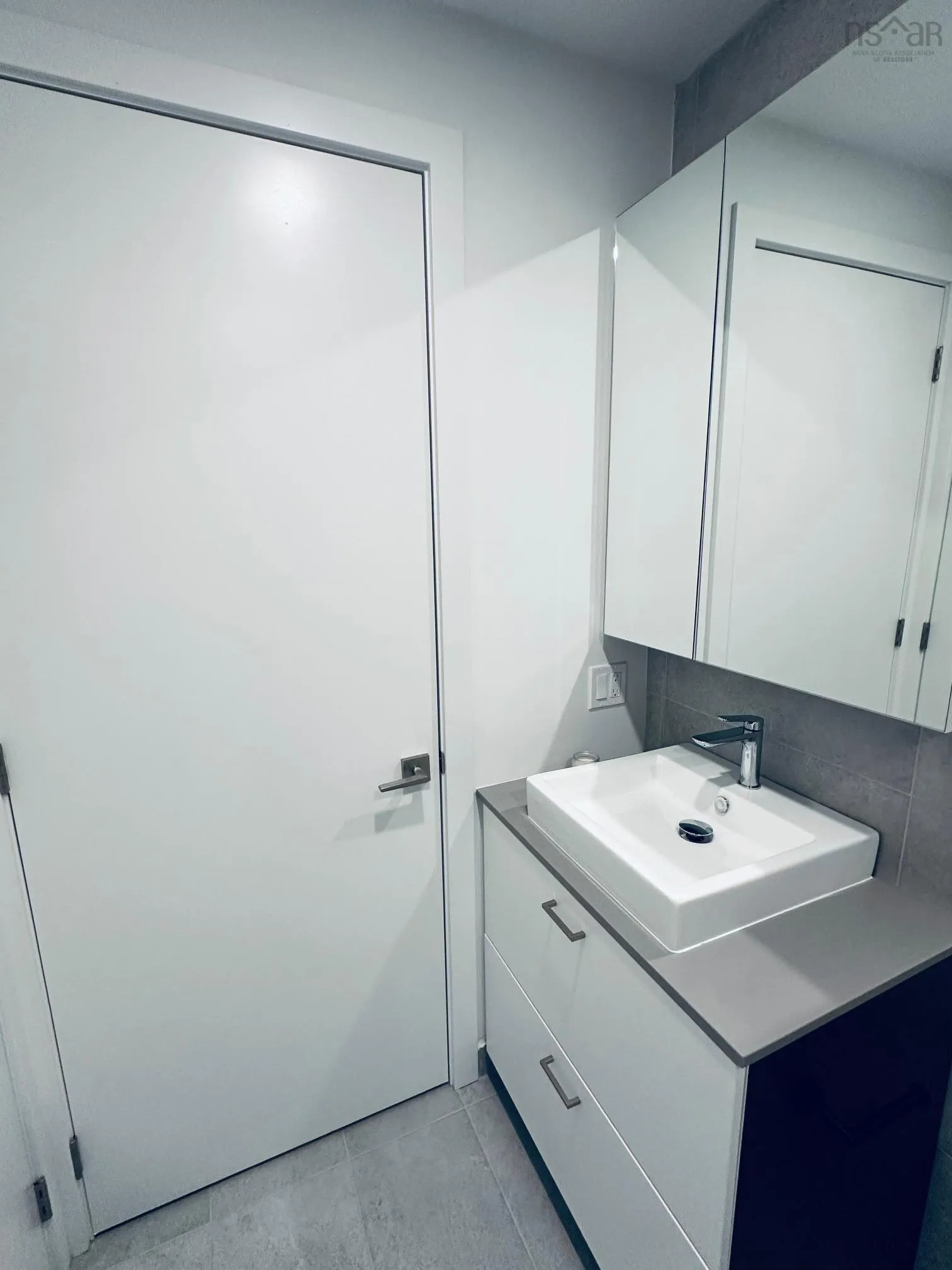 607-5511 Bilby Street, Halifax, NS B3K 3E1, 1 Bedroom Bedrooms, ,1 BathroomBathrooms,Residential,For Sale,Bilby,202518776