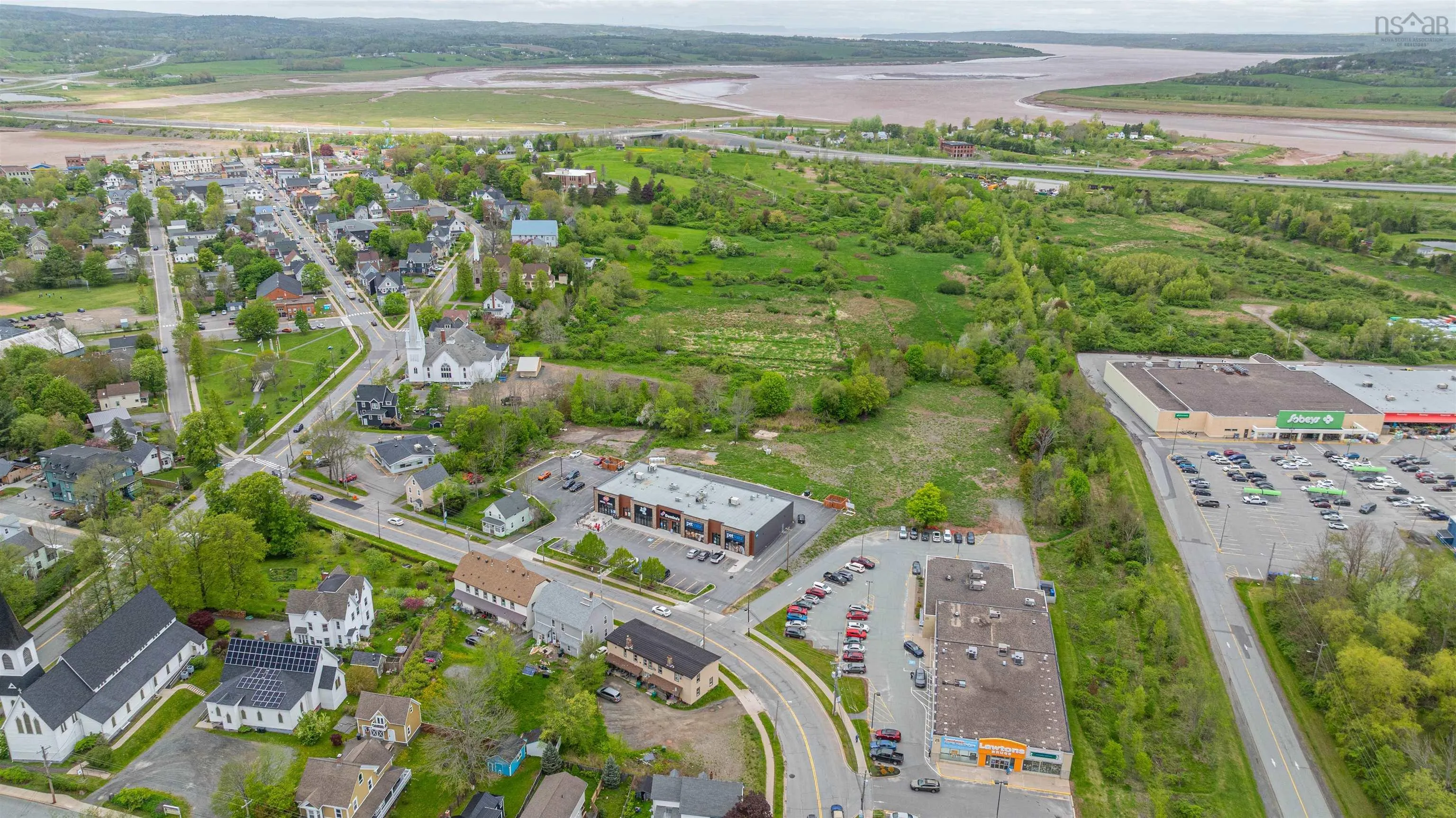 543 Obrien Street, Windsor, NS B0N 2T0, ,Commercial Sale,For Sale,Obrien,202520756