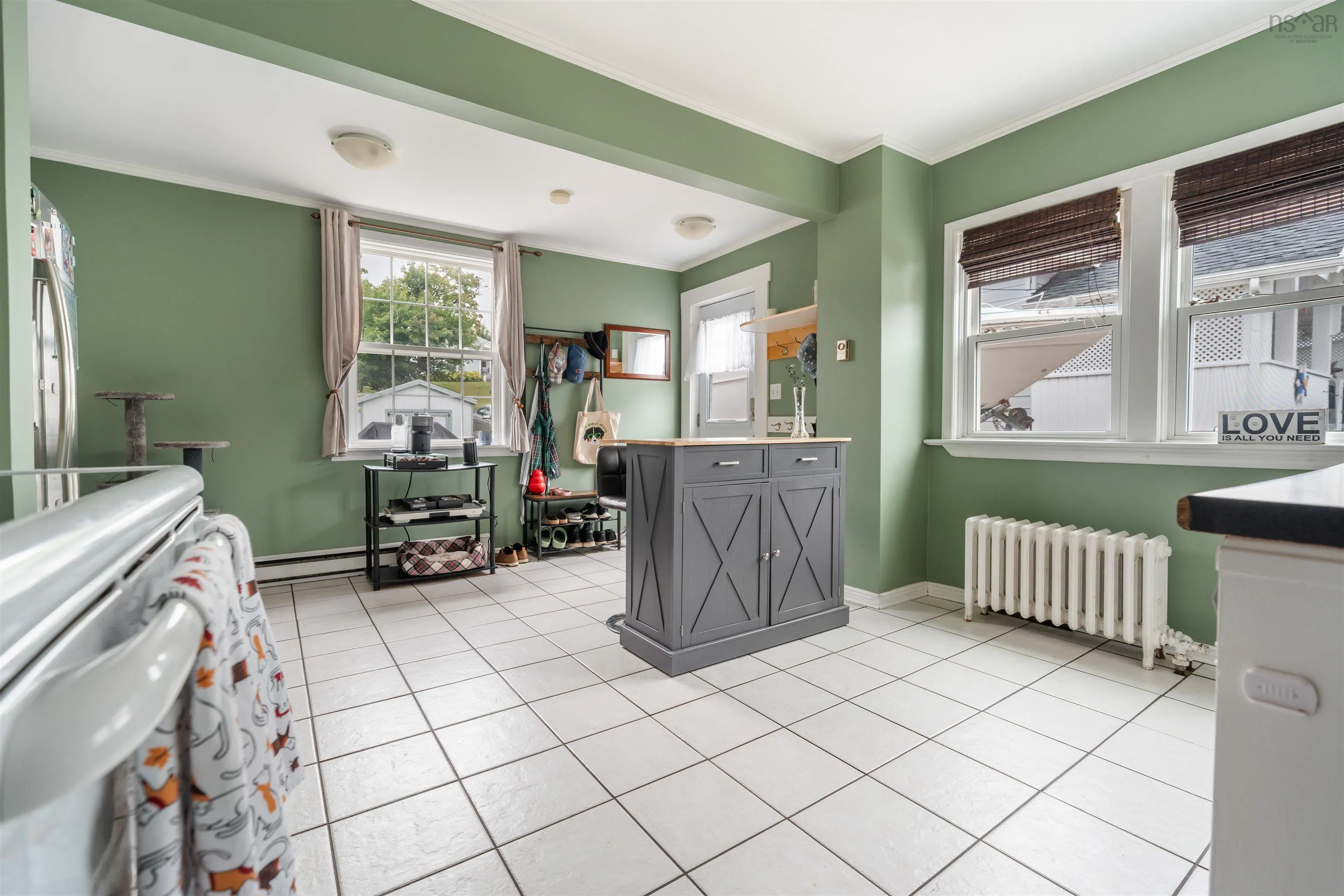 28 Mitchell Street, New Glasgow, NS B2H 1H1, 3 Bedrooms Bedrooms, ,1 BathroomBathrooms,Residential,For Sale,Mitchell,202523158