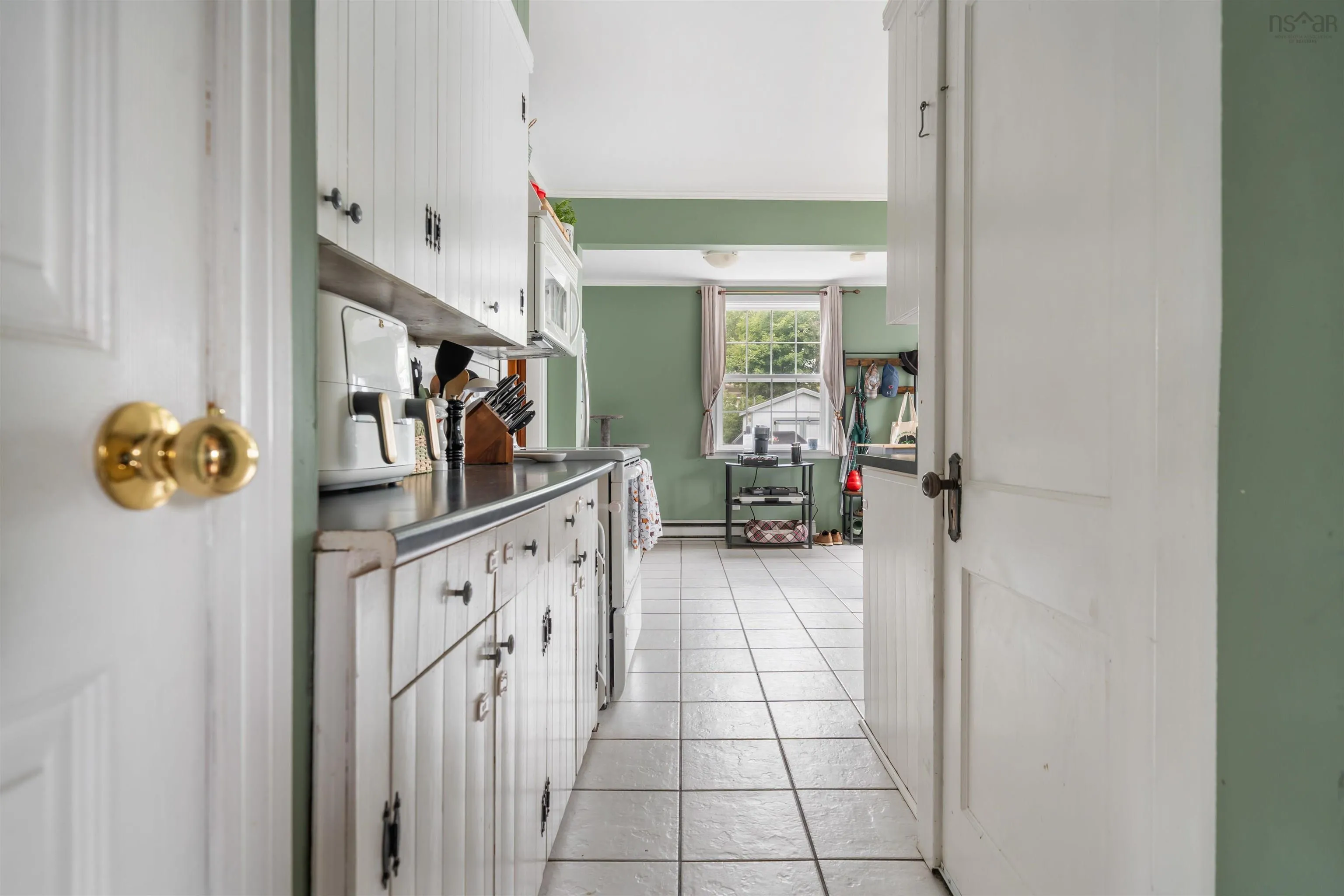 28 Mitchell Street, New Glasgow, NS B2H 1H1, 3 Bedrooms Bedrooms, ,1 BathroomBathrooms,Residential,For Sale,Mitchell,202523158
