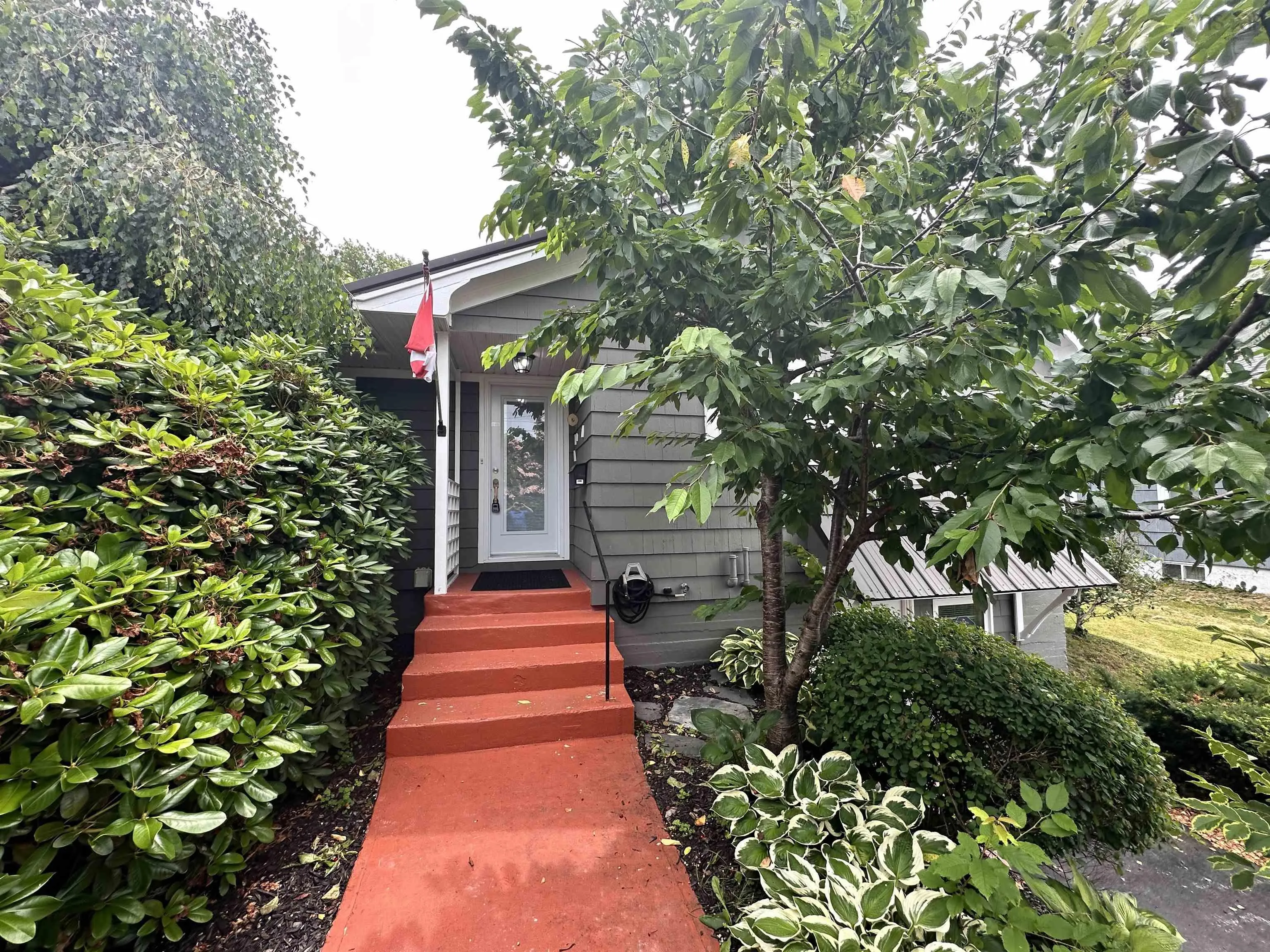 235 Waterloo Street, Liverpool, NS B0T 1K0, 3 Bedrooms Bedrooms, ,2 BathroomsBathrooms,Residential,For Sale,Waterloo,202517751