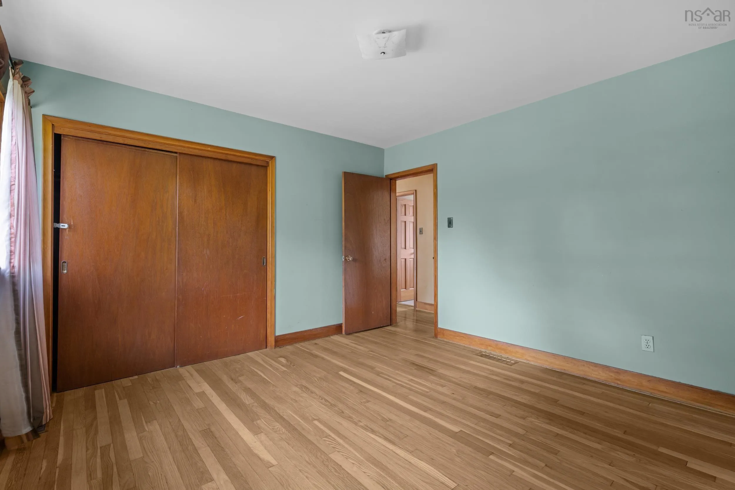 31 Raymoor Drive, Dartmouth, NS B2X 1G6, 3 Bedrooms Bedrooms, ,1 BathroomBathrooms,Residential,For Sale,Raymoor,202523000
