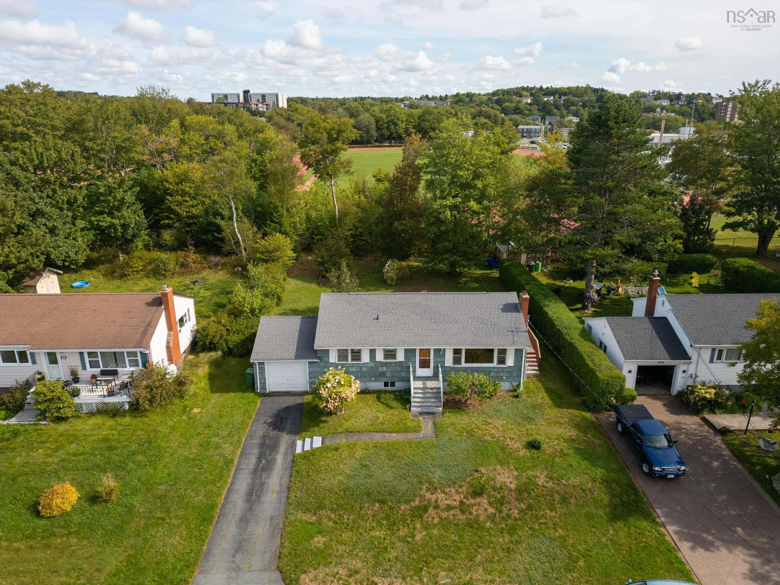 31 Raymoor Drive, Dartmouth, NS B2X 1G6, 3 Bedrooms Bedrooms, ,1 BathroomBathrooms,Residential,For Sale,Raymoor,202523000