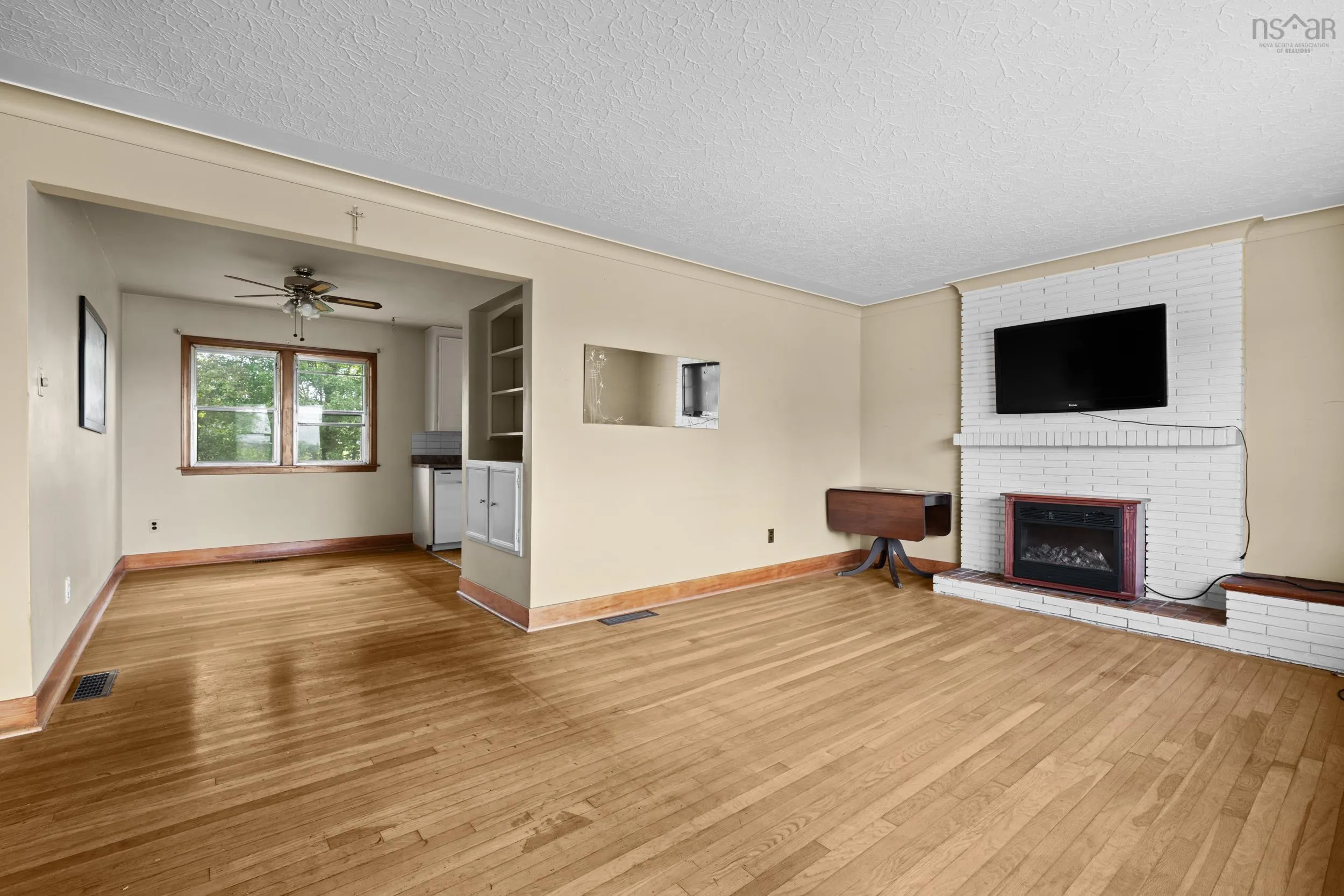 31 Raymoor Drive, Dartmouth, NS B2X 1G6, 3 Bedrooms Bedrooms, ,1 BathroomBathrooms,Residential,For Sale,Raymoor,202523000