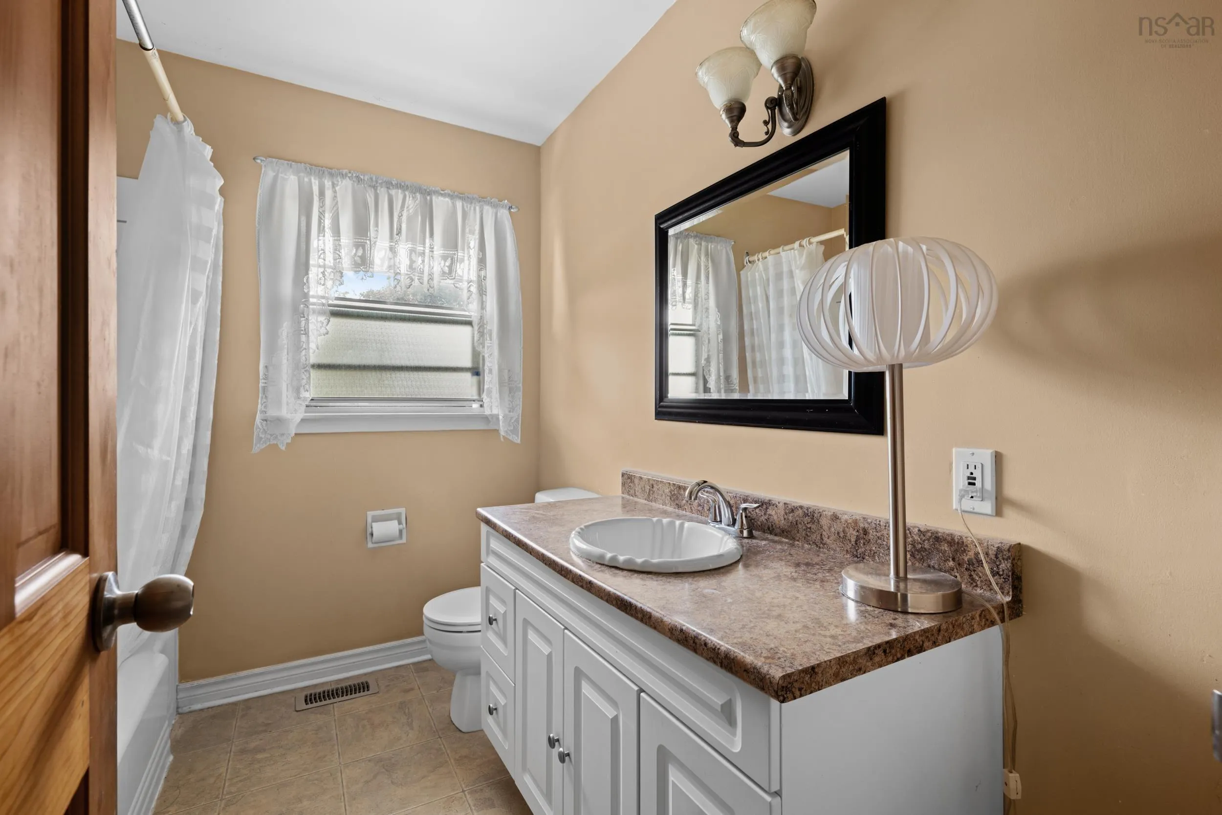 31 Raymoor Drive, Dartmouth, NS B2X 1G6, 3 Bedrooms Bedrooms, ,1 BathroomBathrooms,Residential,For Sale,Raymoor,202523000